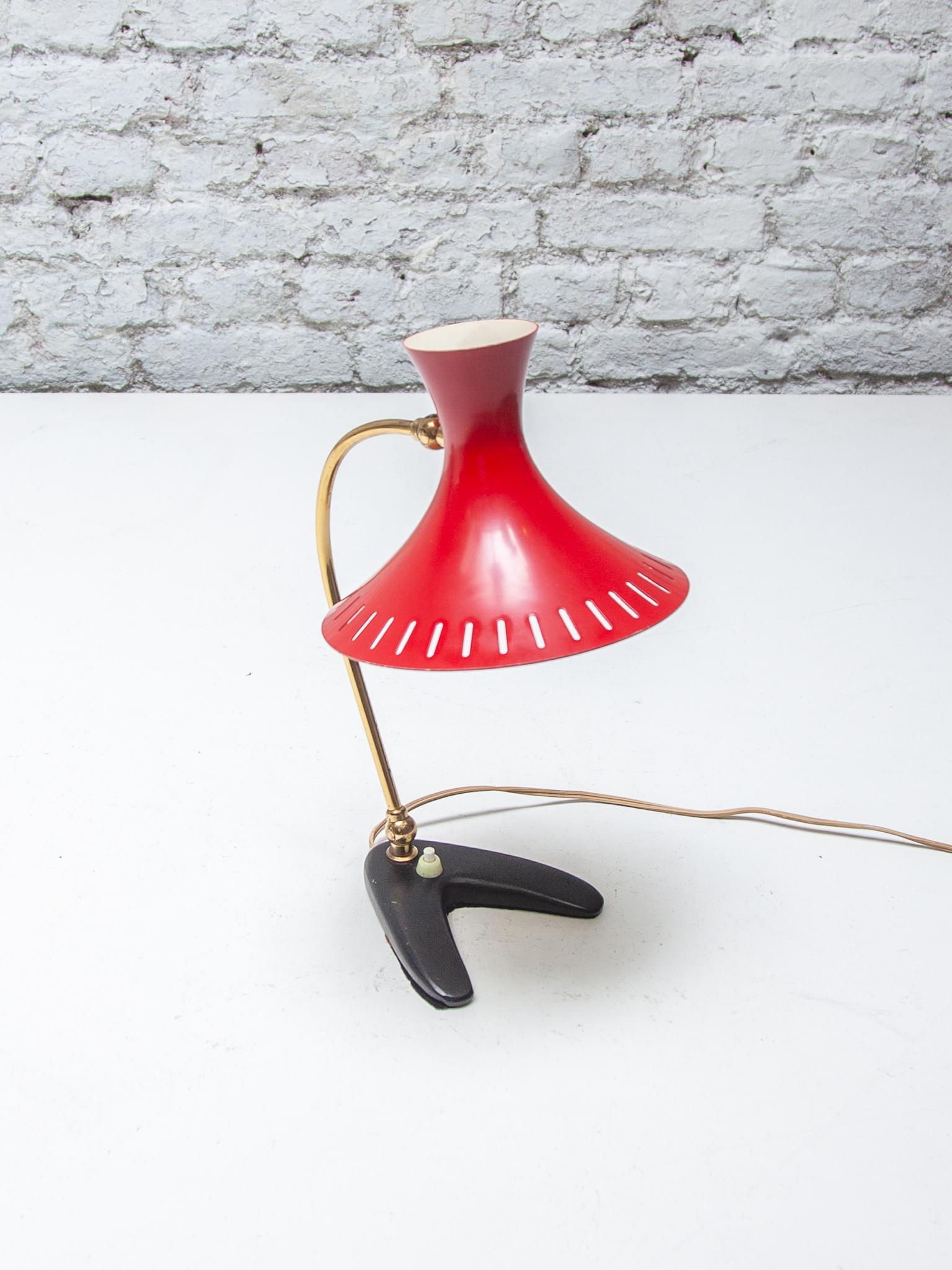 Lampada da scrivania con paralume rosso Mid Century Modern di Stilux Milano, anni '50 in vendita 2