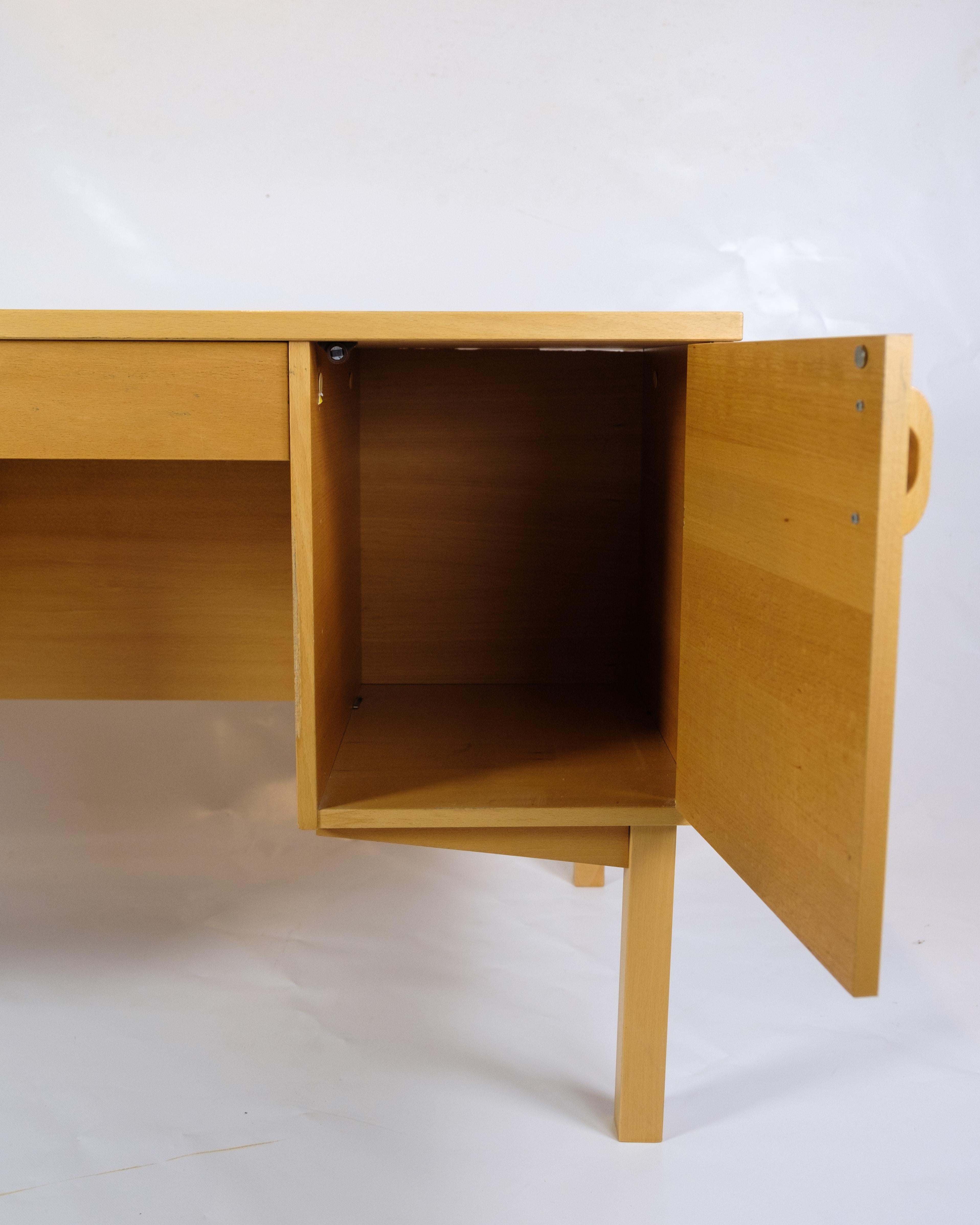 Bureau en bois de hêtre Design danois des années 1960 Bon état - En vente à Lejre, DK