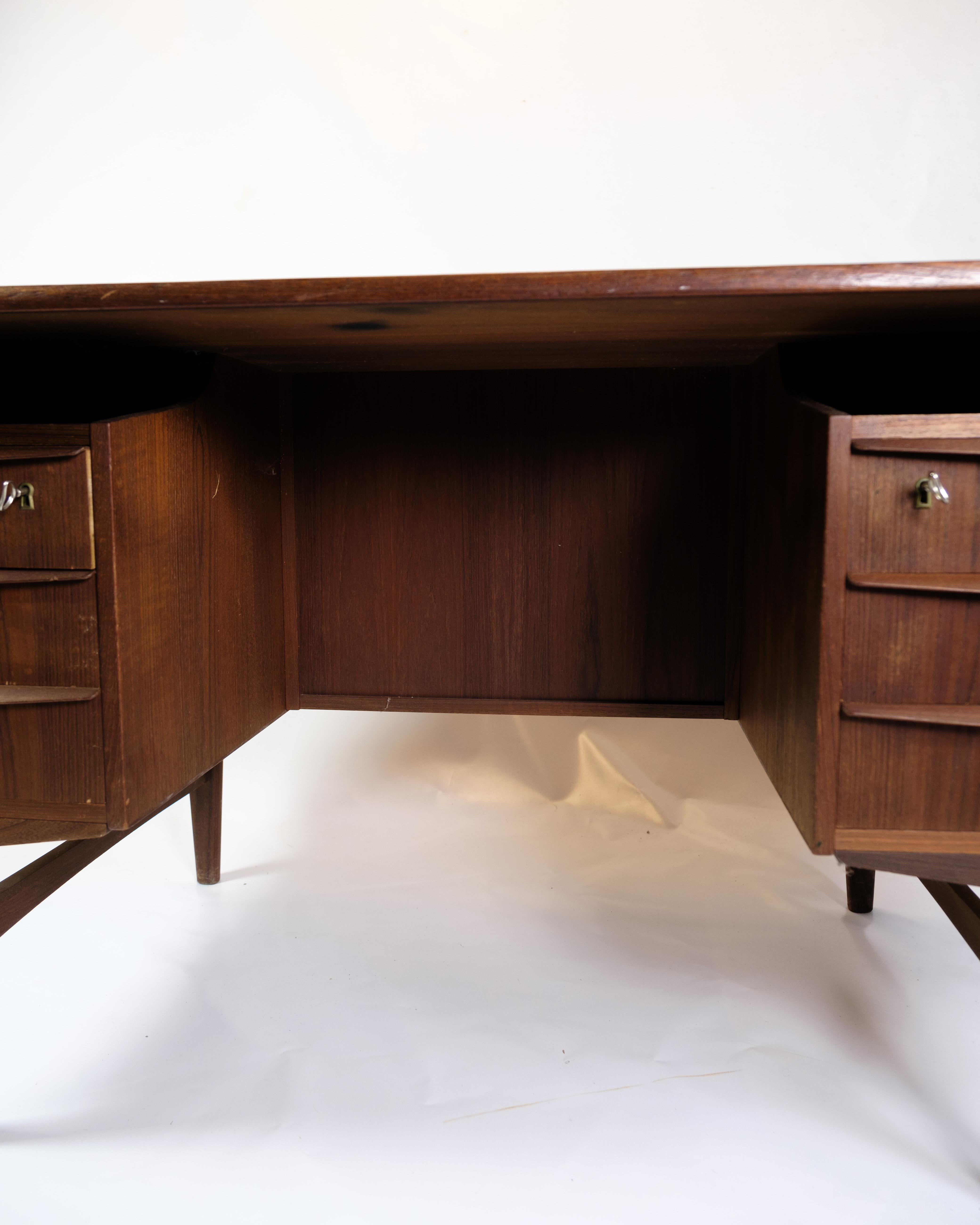Desk Made In Teak Designed With A Floating TableTop From 1960s For Sale 2