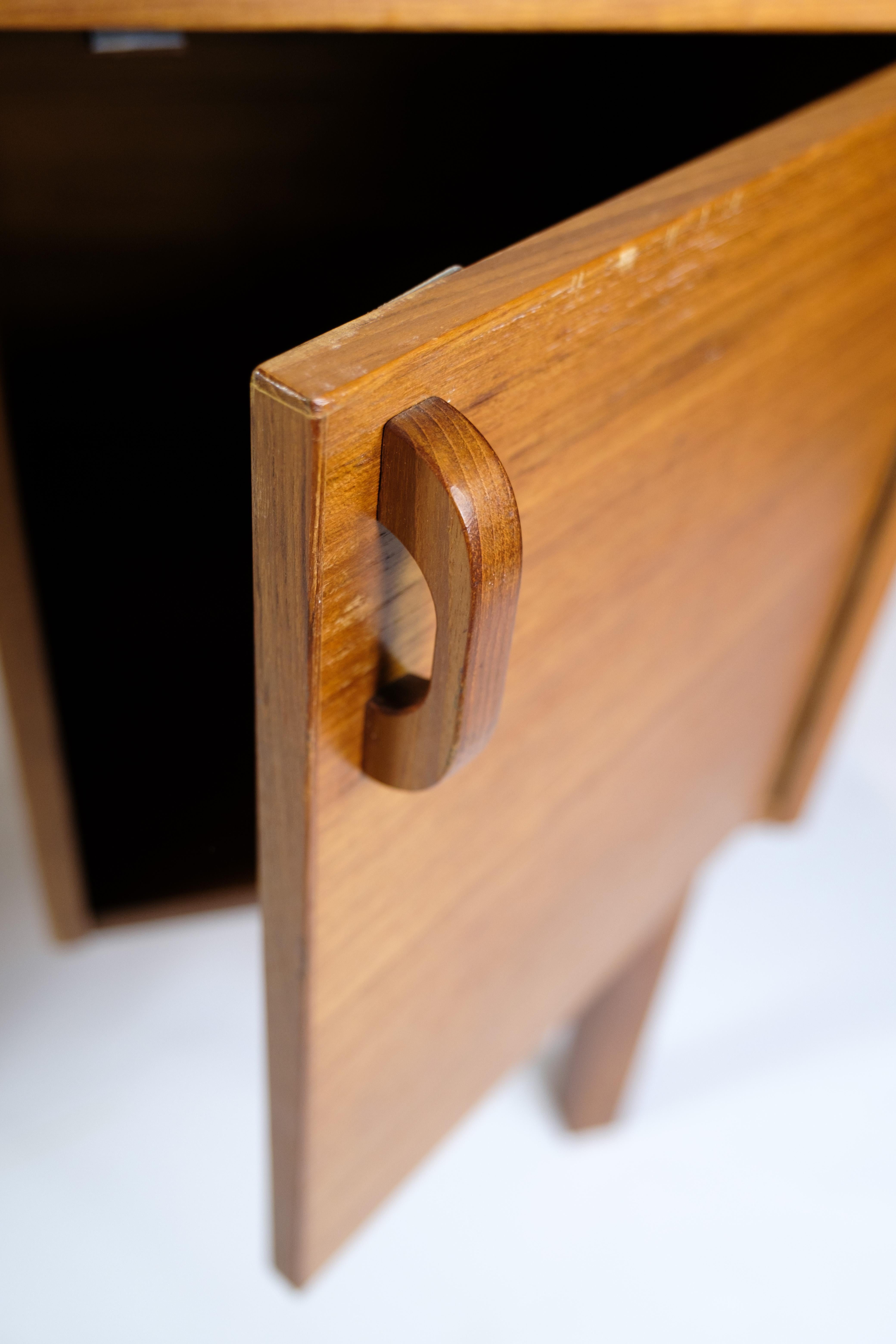 Desk Made in Teak of Danish Design From 1960s For Sale 2