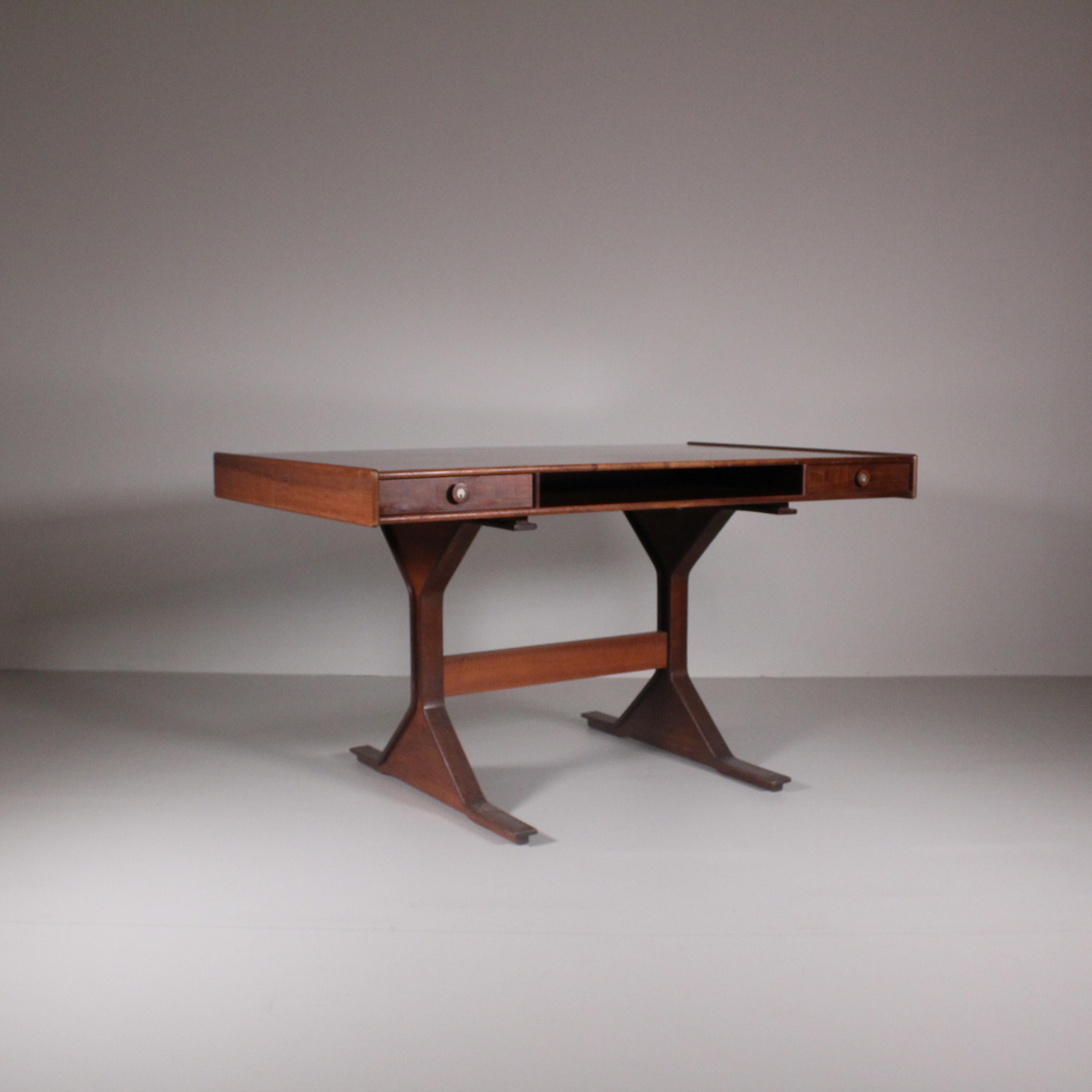 Modern Desk Mod. 530 Gianfranco Frattini's  