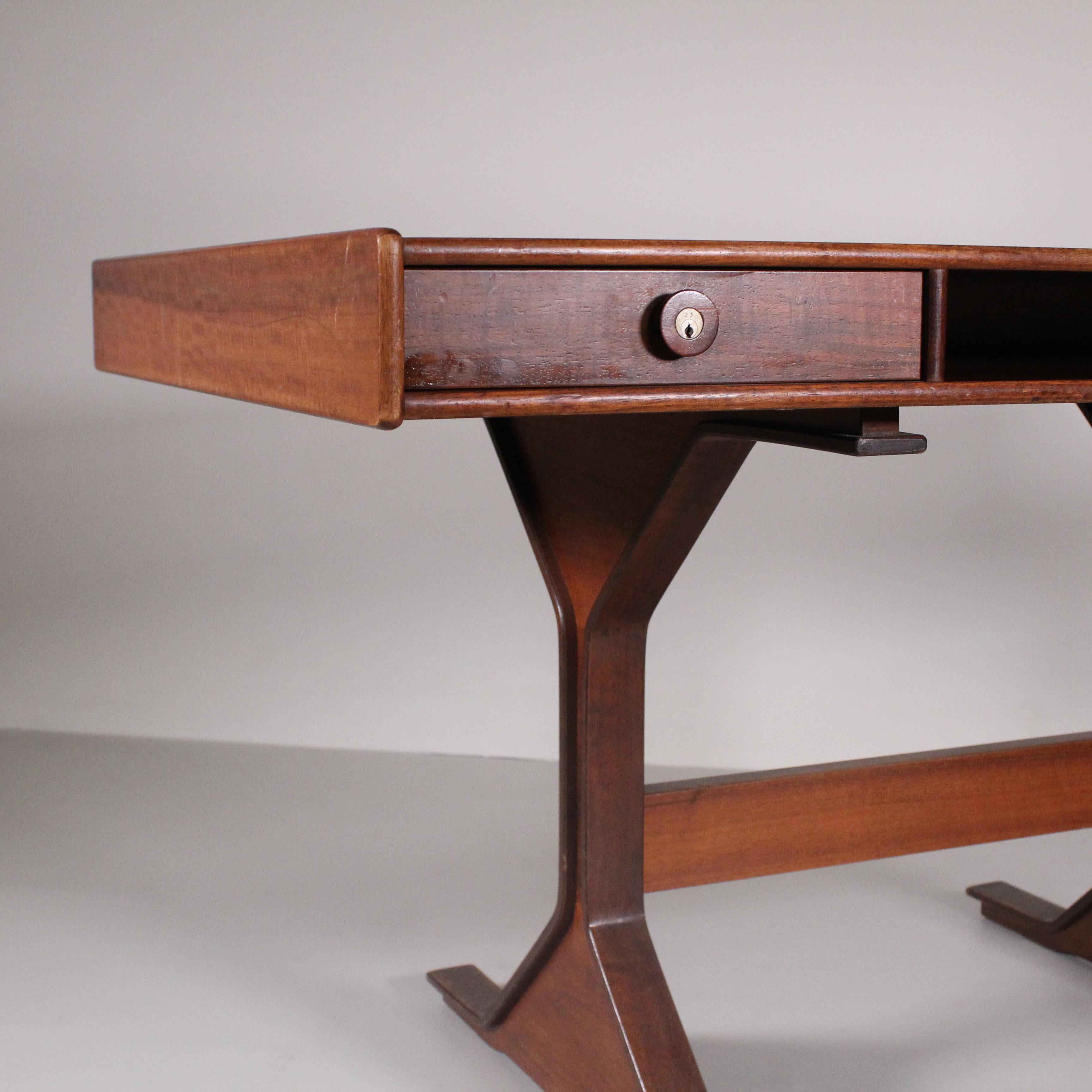 Rosewood Desk Mod. 530 Gianfranco Frattini's  