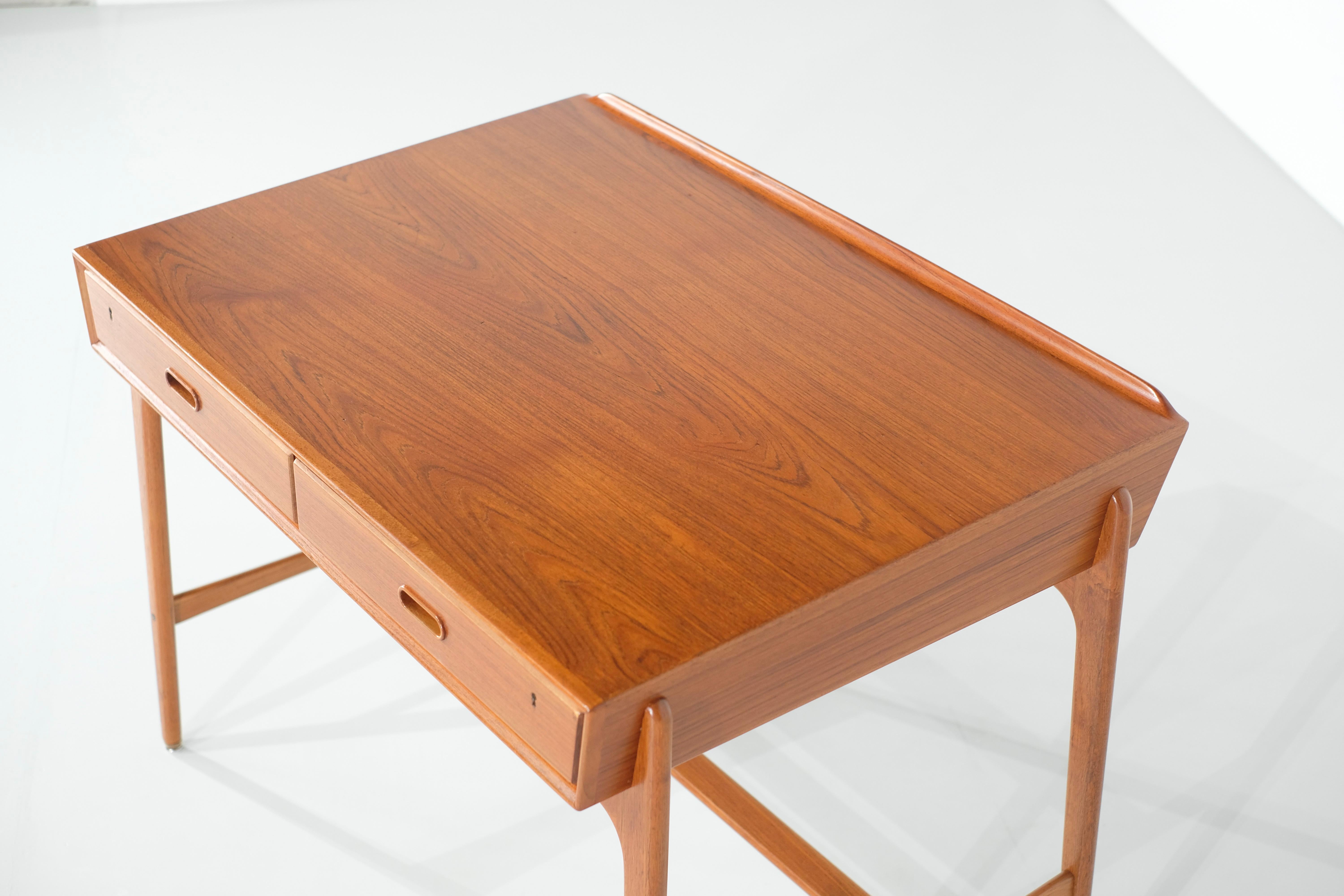 Desk Model 200 by Svend Åge Madsen for Sigurd Hansen, Denmark 1958. For Sale 4