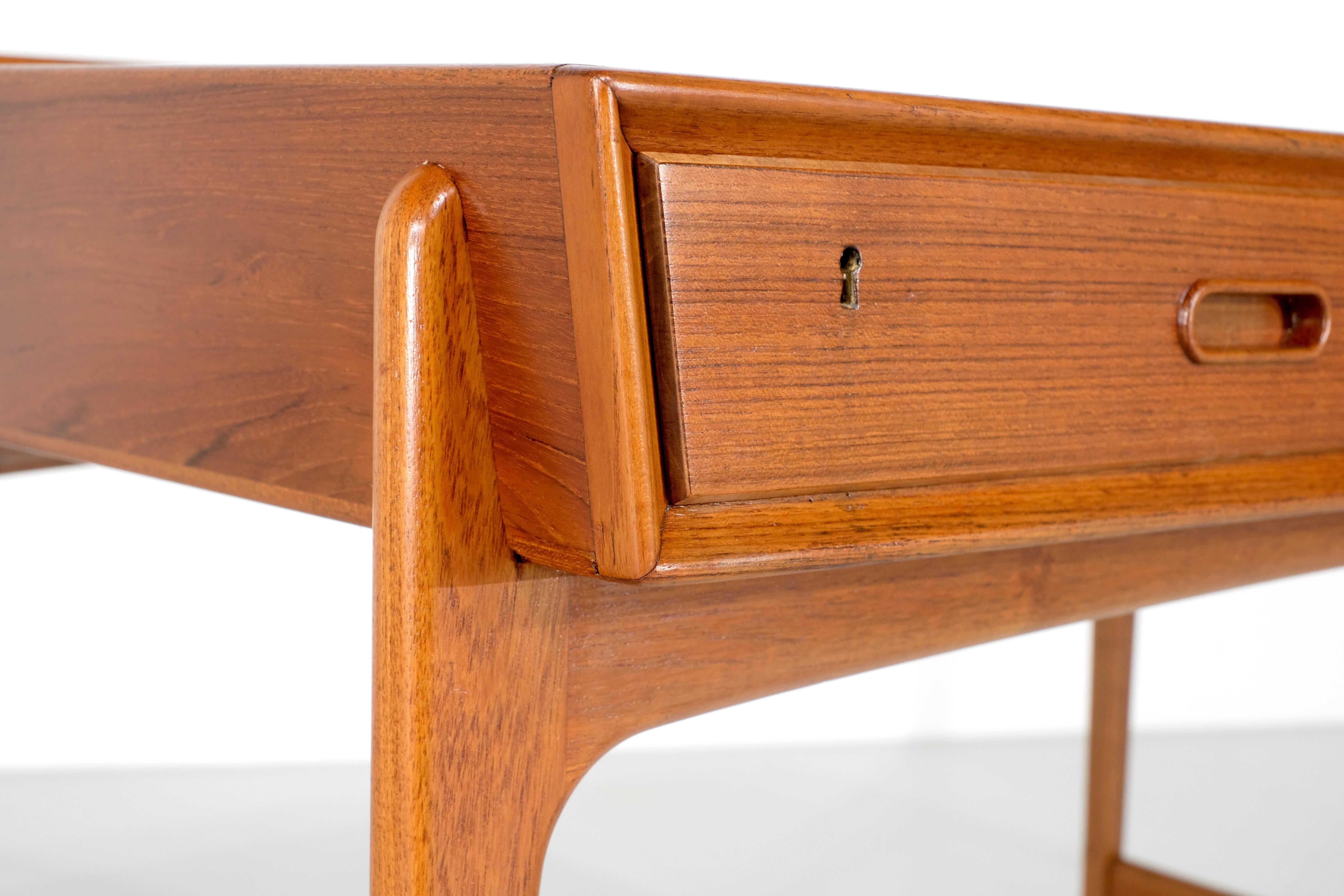 Desk Model 200 by Svend Åge Madsen for Sigurd Hansen, Denmark 1958. For Sale 7