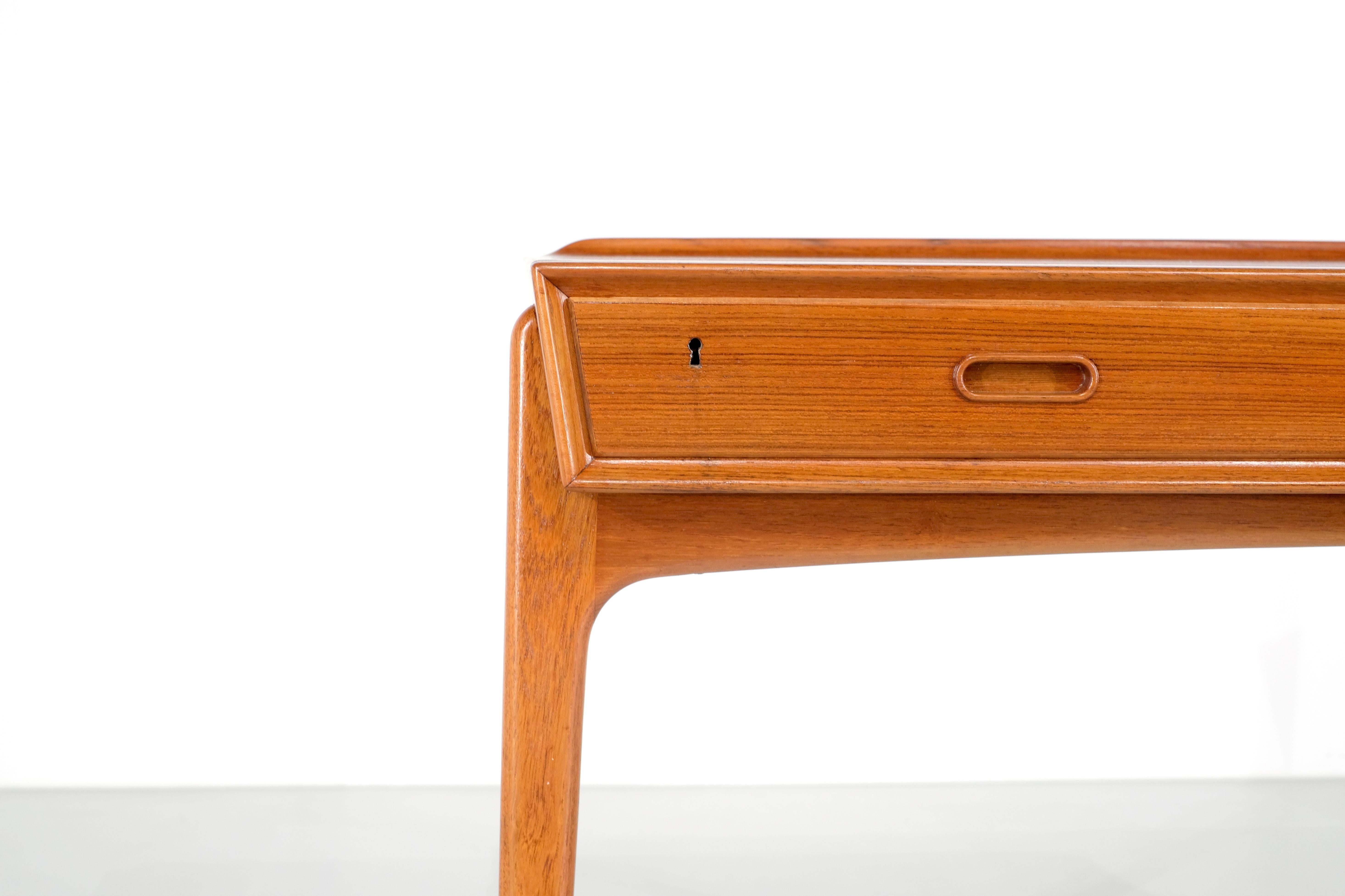 Desk Model 200 by Svend Åge Madsen for Sigurd Hansen, Denmark 1958. For Sale 9
