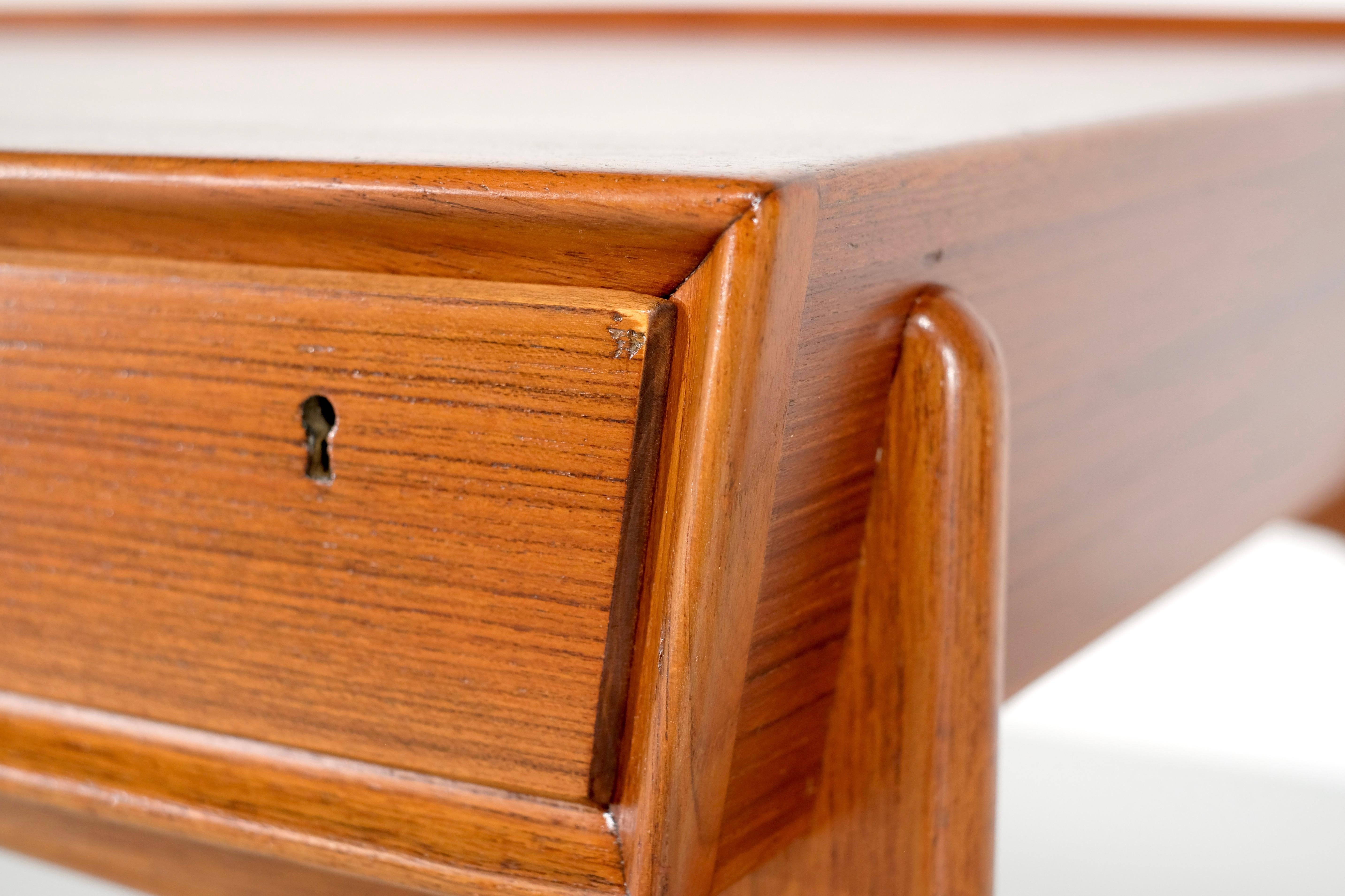 Desk Model 200 by Svend Åge Madsen for Sigurd Hansen, Denmark 1958. For Sale 10