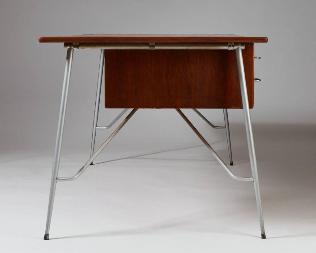 Danish Desk Model 202 Designed by Börge Mogensen for Söborg Möbelfabrik, Denmark, 1953