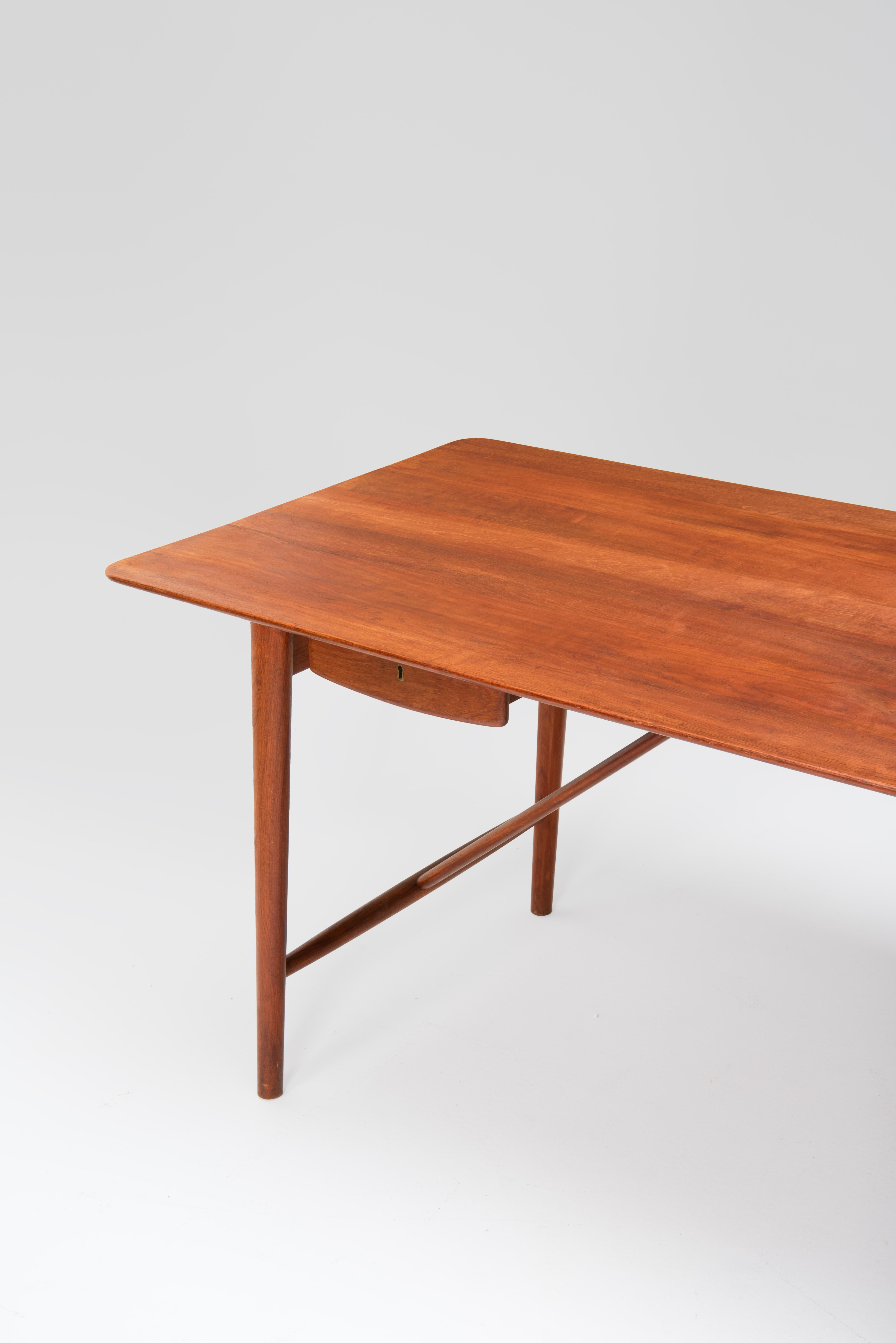 20th Century Desk Model '310' In Solid Teak Peter Hvidt & Orla Mølgaard Nielsen