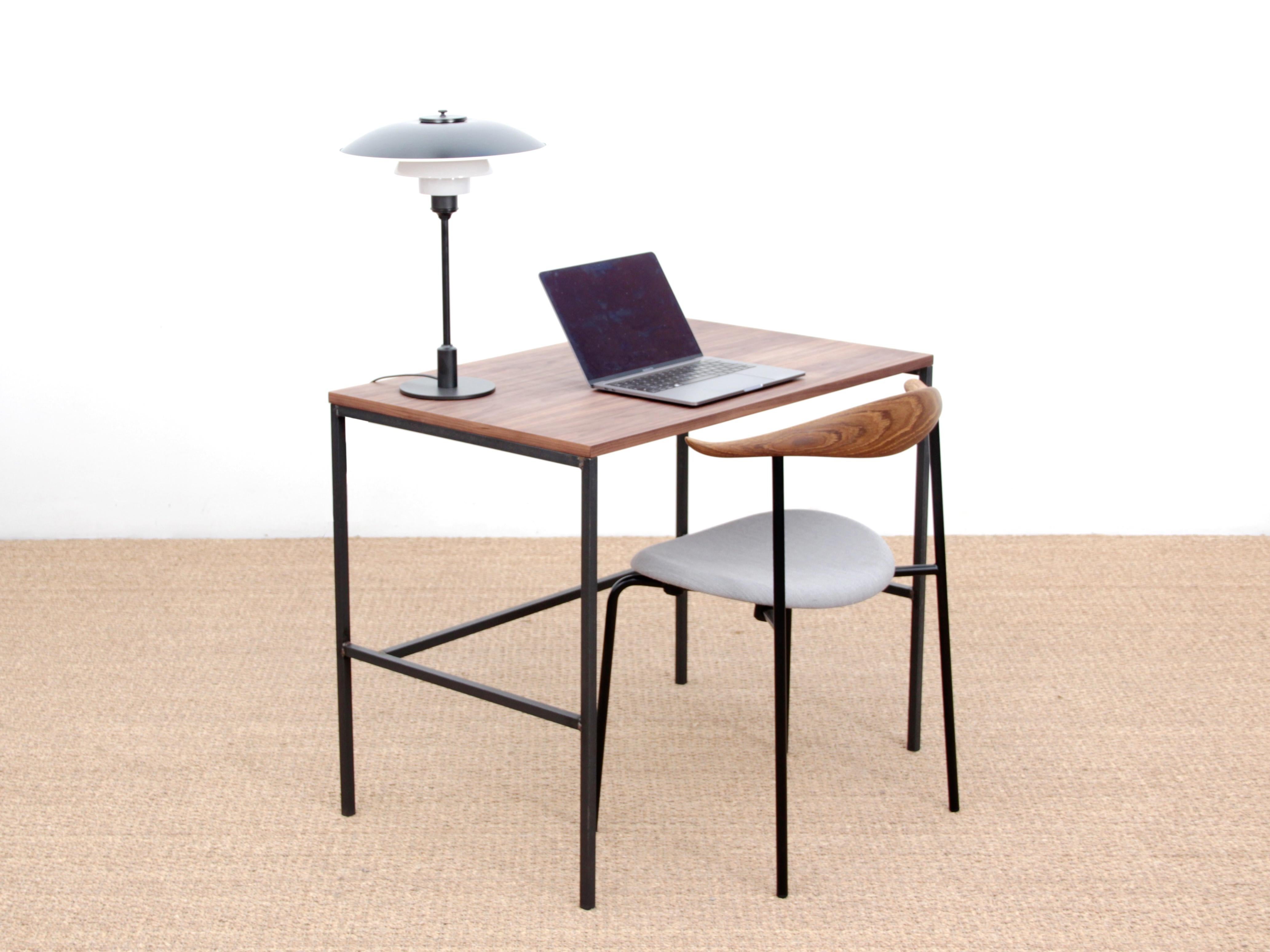 Contemporary Desk Model Cosmopol Large, in Steel and Walnut For Sale