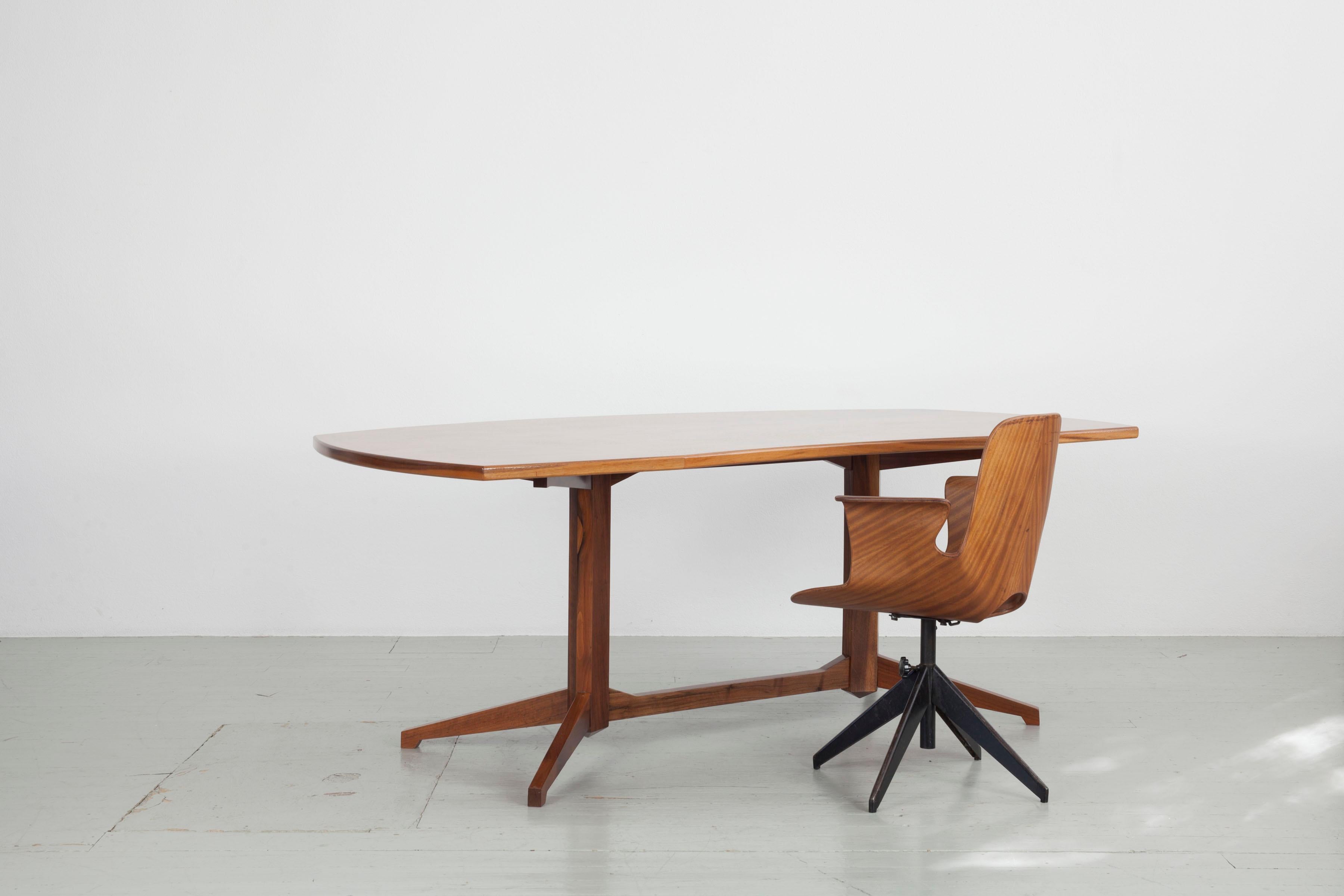 Walnut Desk Model TL22, by Franco Albini and Franca Helg. Poggi, 1958 For Sale