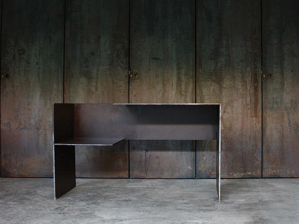 Contemporary Brutalist Oxidized Steel Desk  Model MSB 302.1 by M. For Sale 5