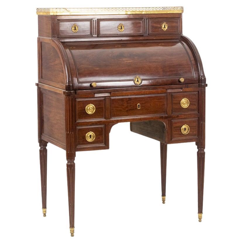 Desk – or secretary, cylinder, in mahogany. Late 18th century period. For Sale