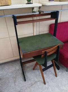 Desk and chair in wood and metal  by the Reguitti brothers in Italy Mid-century