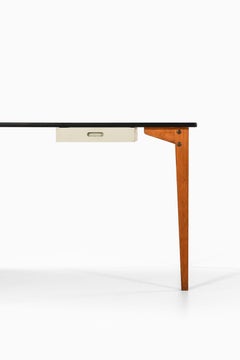 Bureau Probablement produit en Suède