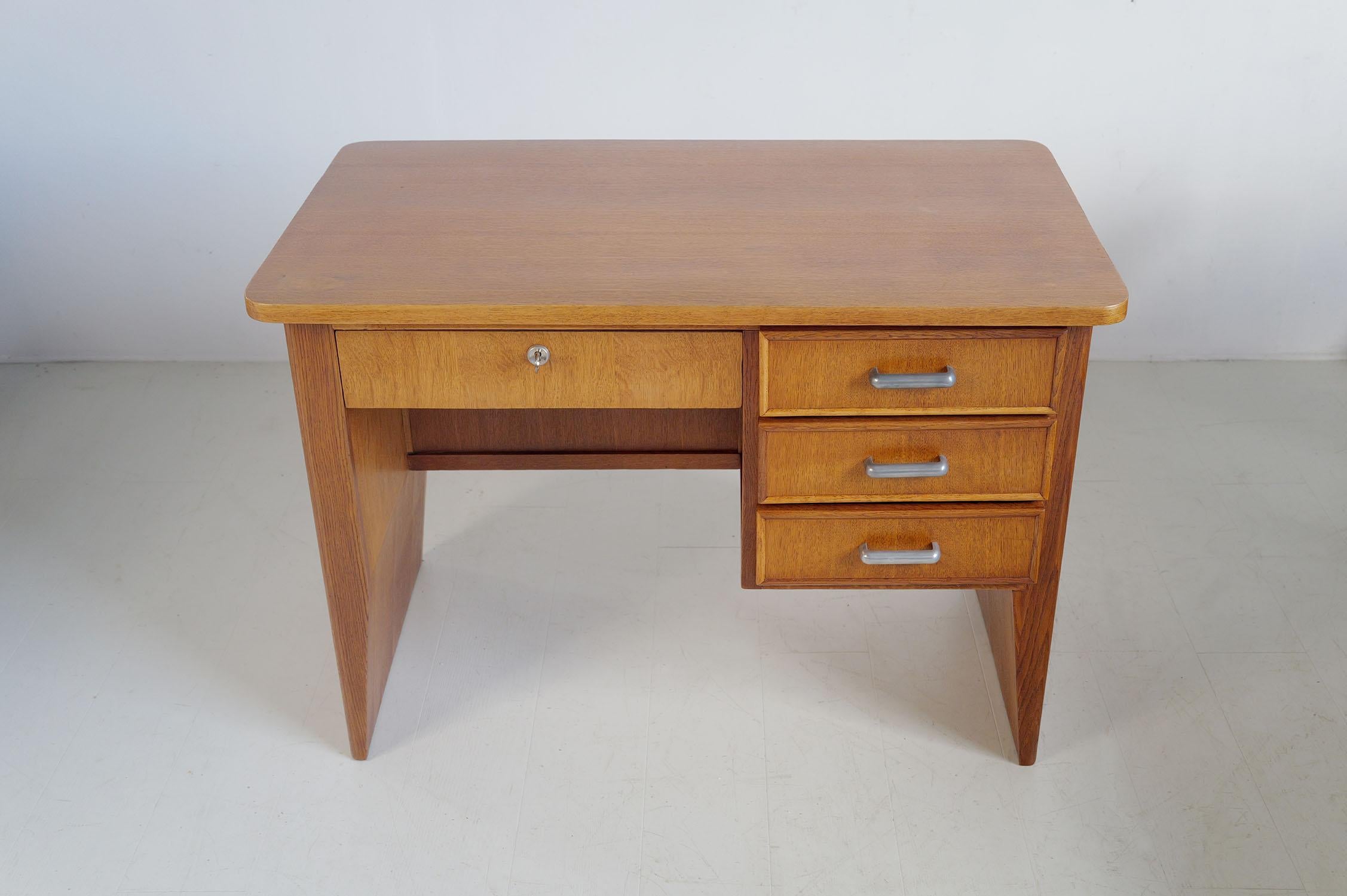 Schreibtisch RG302 von René Gabriel, Frankreich, 1949 im Zustand „Gut“ im Angebot in Catonvielle, FR
