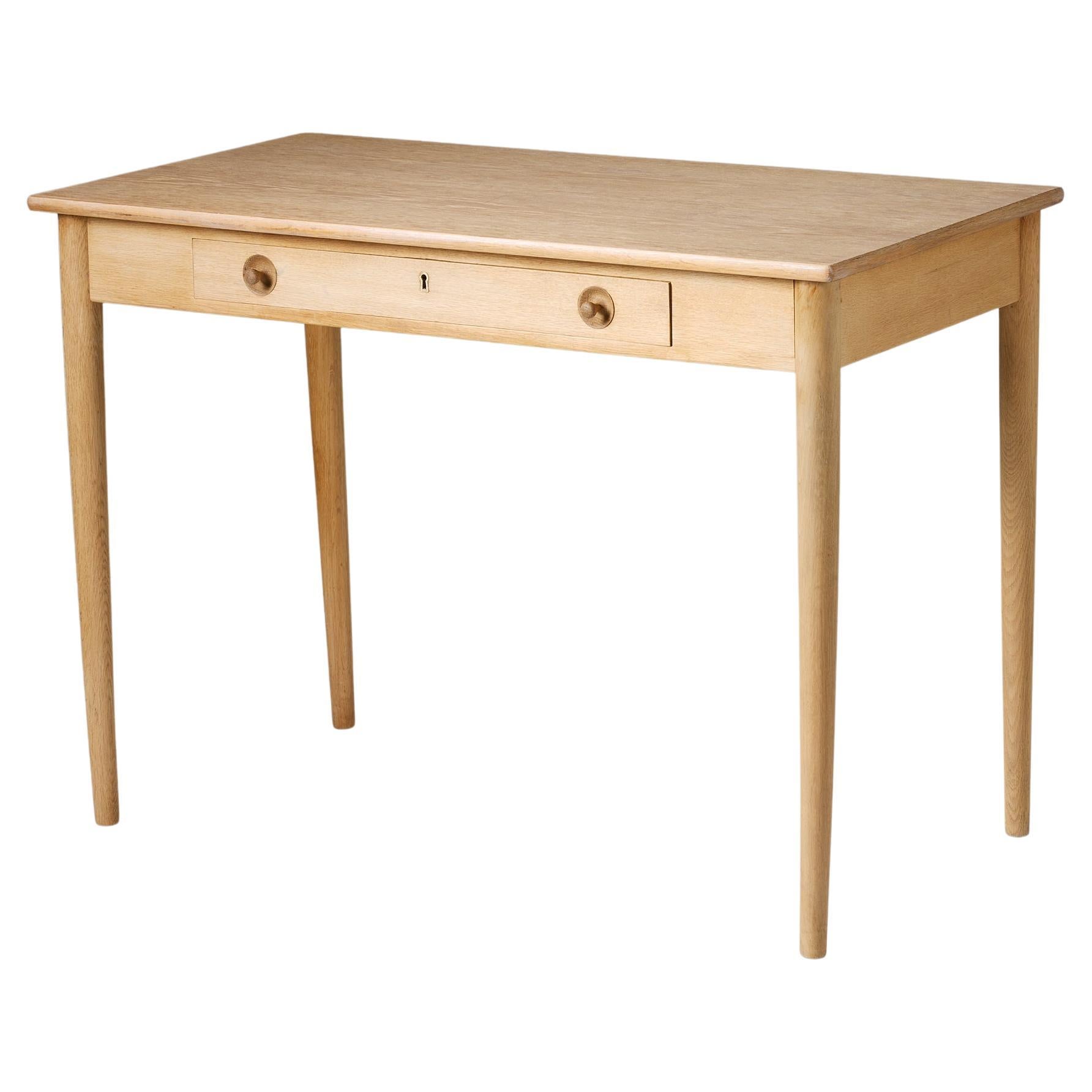 Desk 
RY 32
 Designed by Hans J. Wegner for Ry Møbler For Sale