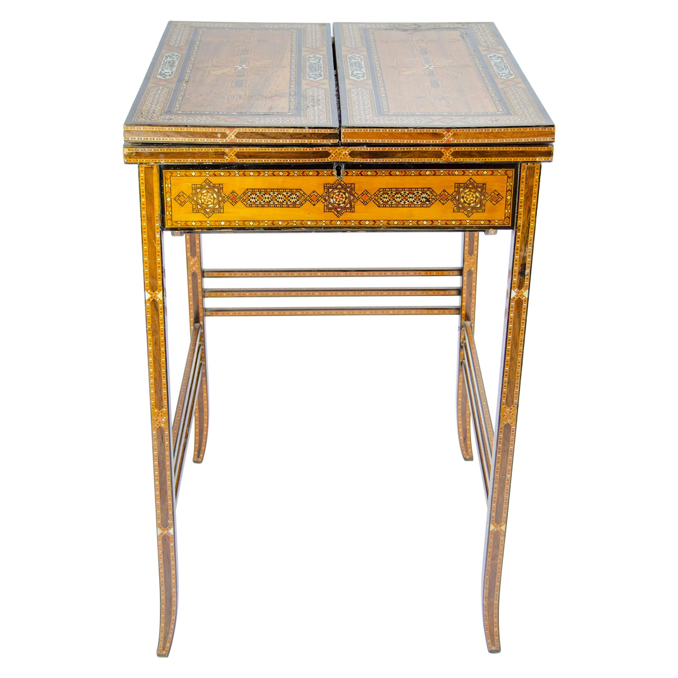 Desk - Secretaire - Moorish inlays
Origin and marquetry of Morocco
Circa 1930. very good condition
Leather interior with wear and tear
Measurements were taken with the desk open.
