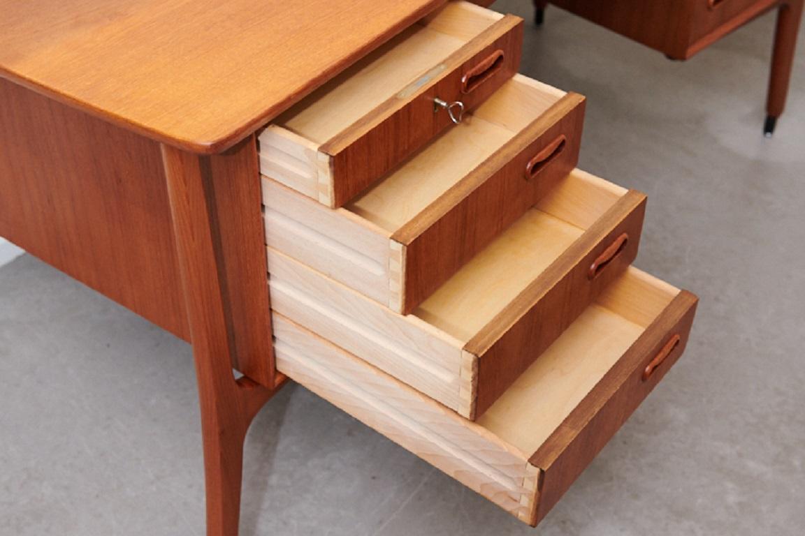 Danish Desk Svend Aage Madsen, Mod. 20, 1960s For Sale