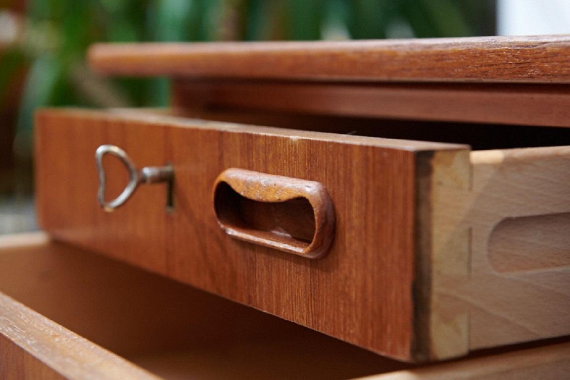 Desk Svend Aage Madsen, Mod. 20, 1960s In Good Condition For Sale In Zurich, Zurich
