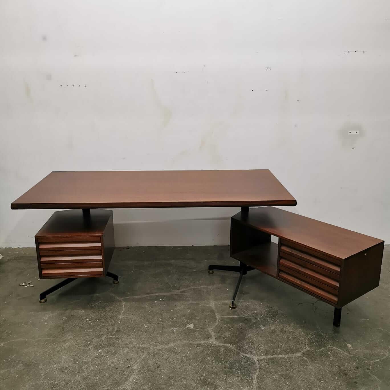 Desk, T95, Osvaldo Borsani, Tecno, 1956 2