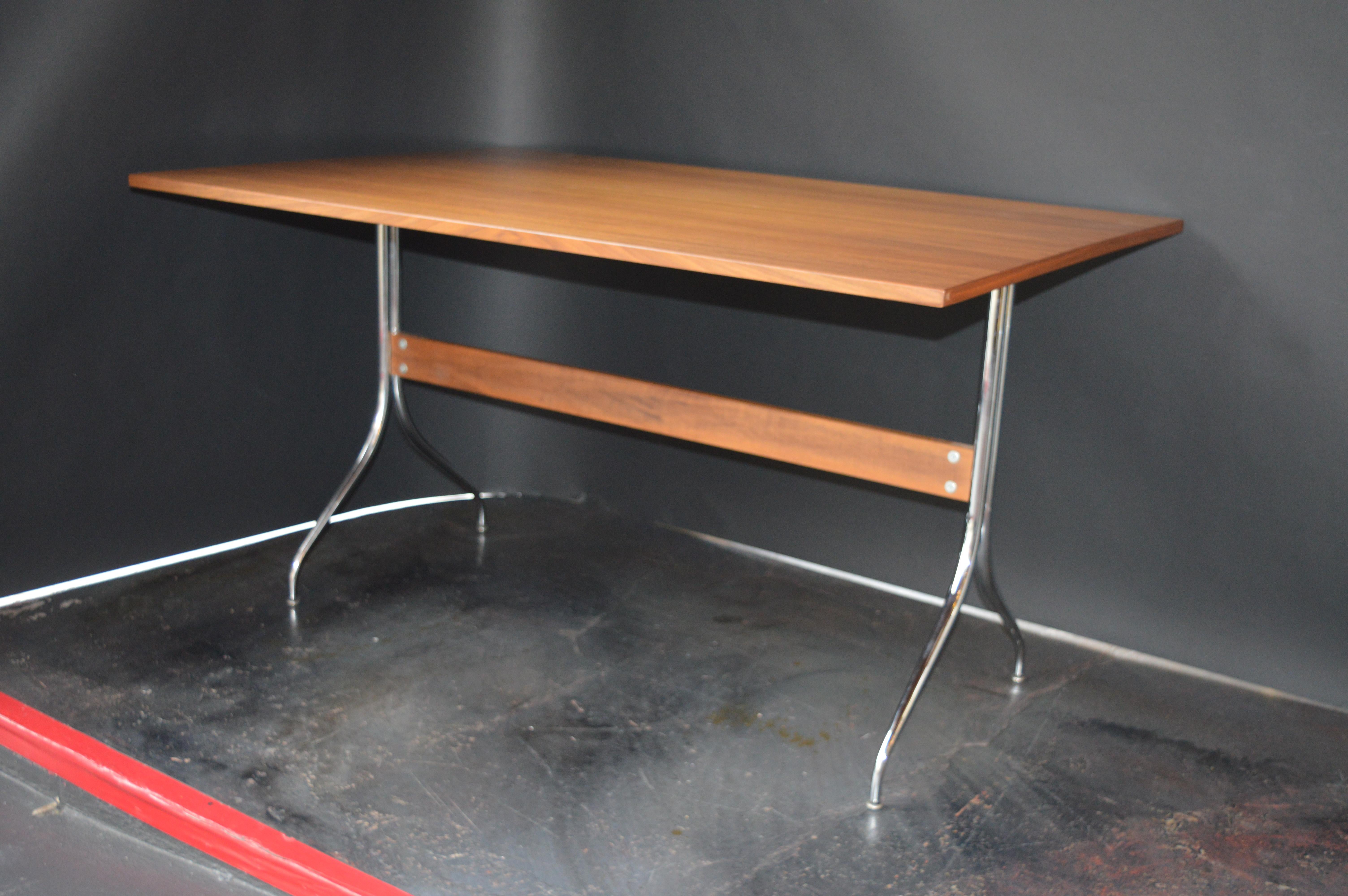 Swag Leg Desk Table by George Nelson for Herman Miller  In Good Condition In Los Angeles, CA