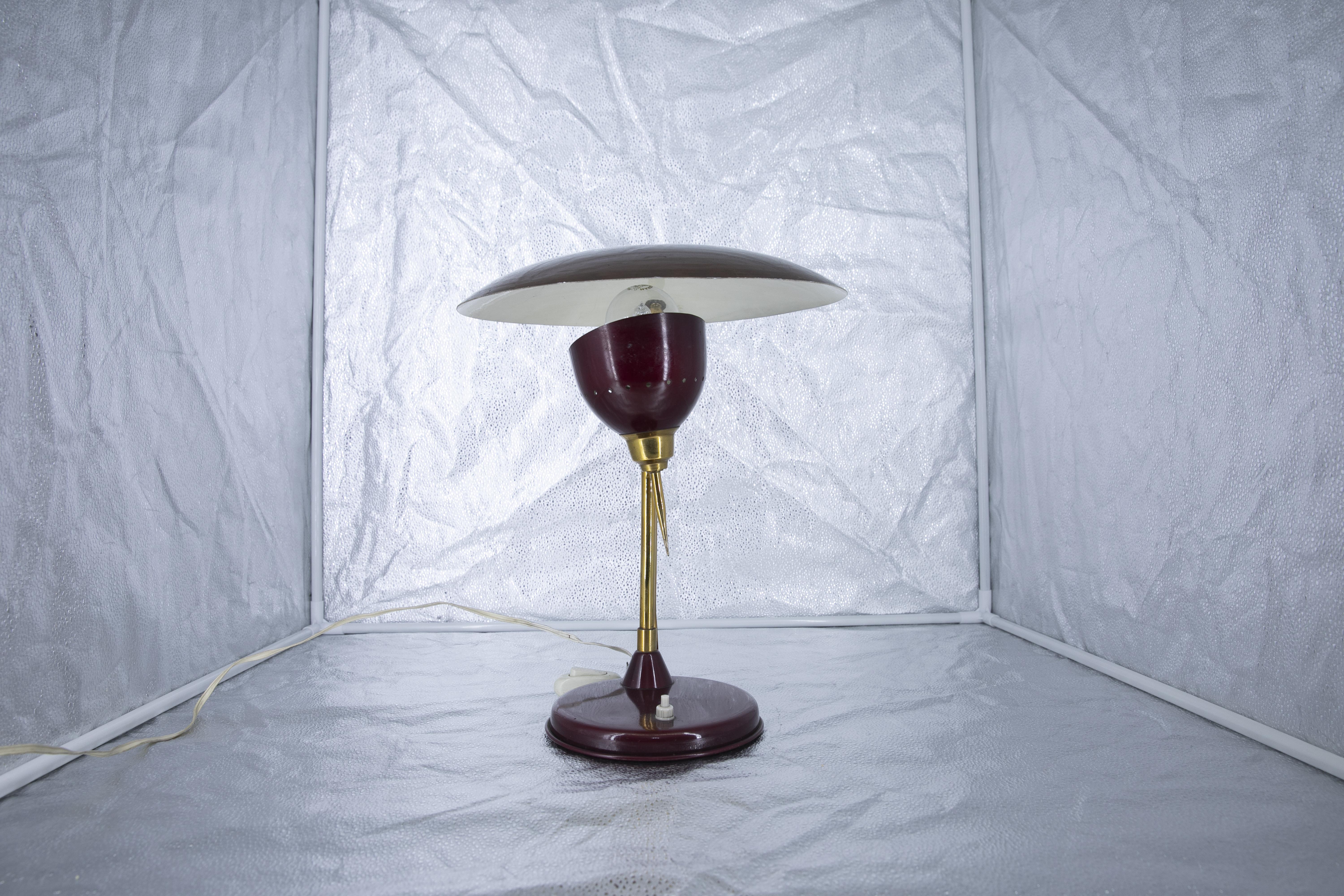 Italian Desk Table Lamp Design by Oscar Torlasco for Lumen Milano, Made in Italy, 1950s For Sale