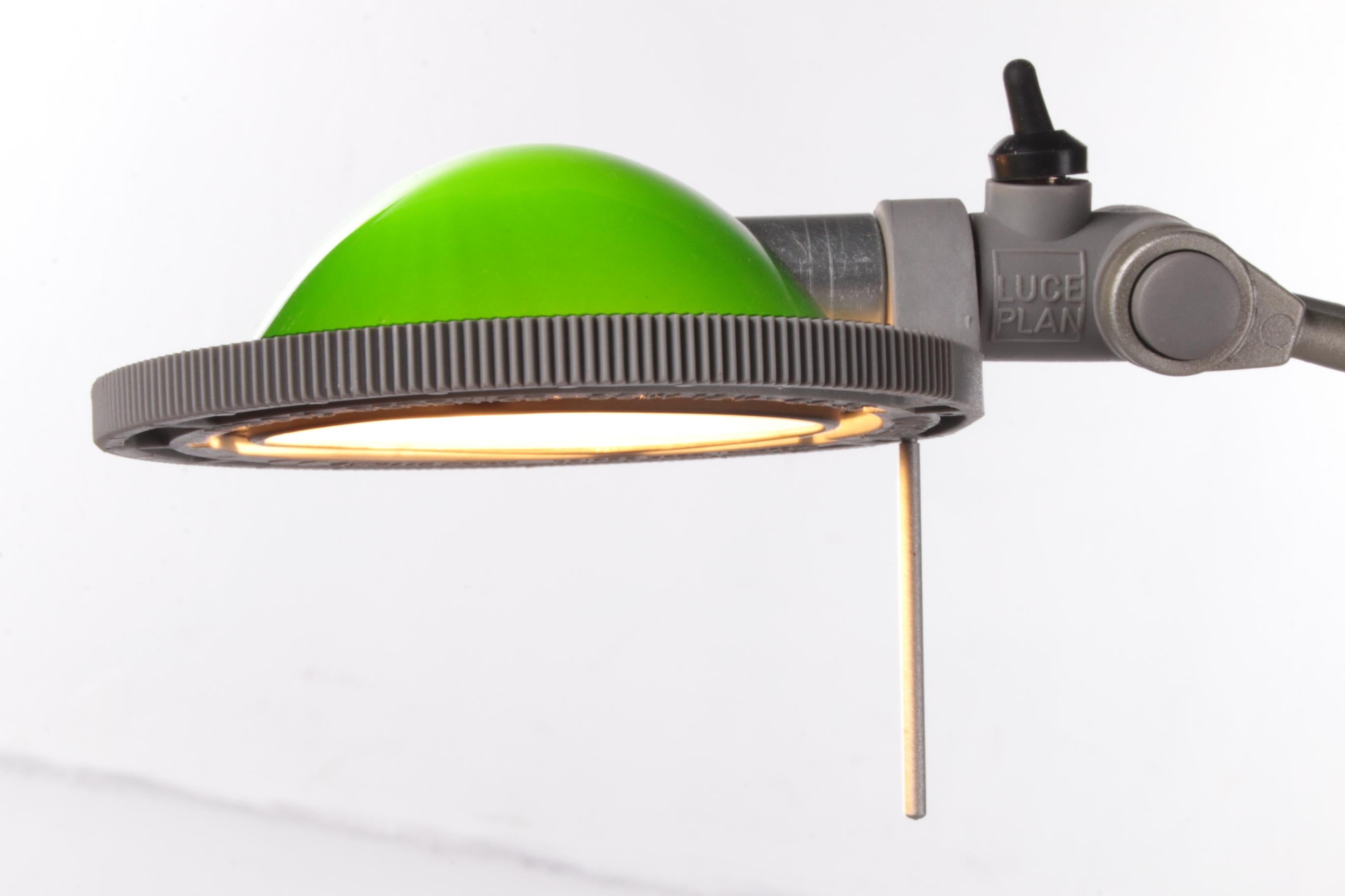 Schreibtisch-Tischlampe Modell Berenice, hergestellt von luce plan. (Ende des 20. Jahrhunderts) im Angebot