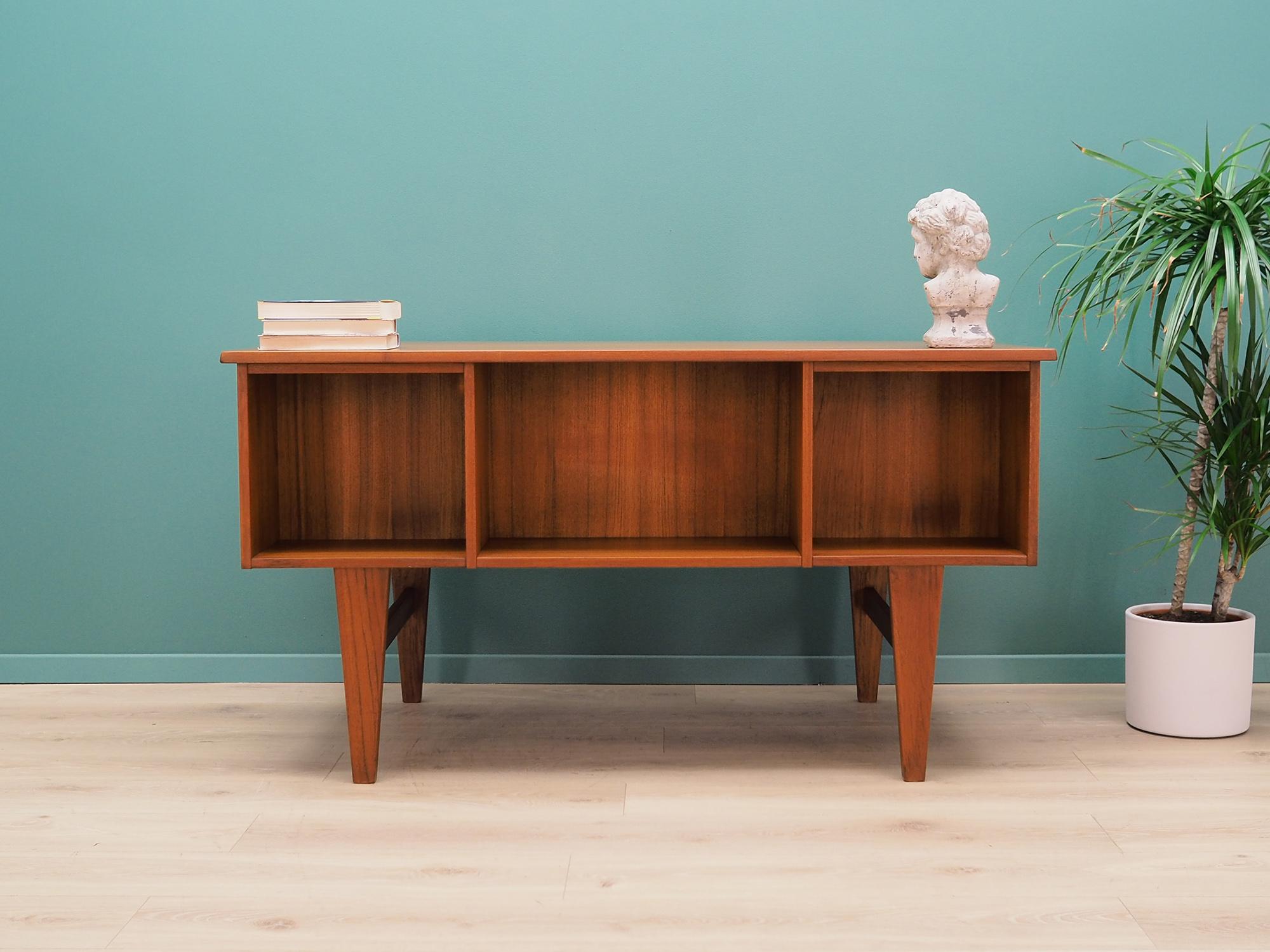 Desk Teak, Danish Design, 1970 For Sale 1