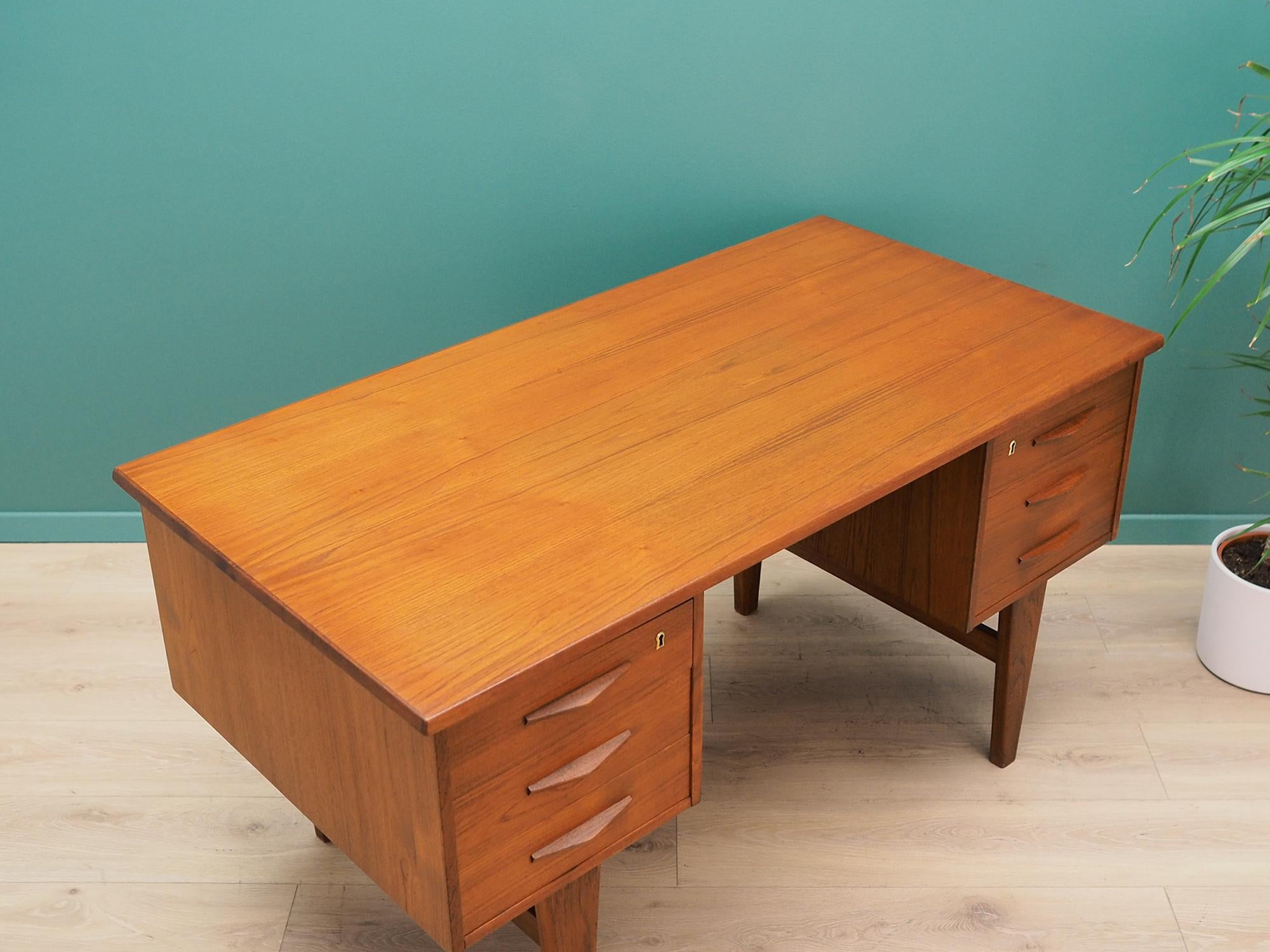Desk Teak, Danish Design, 1970 For Sale 2