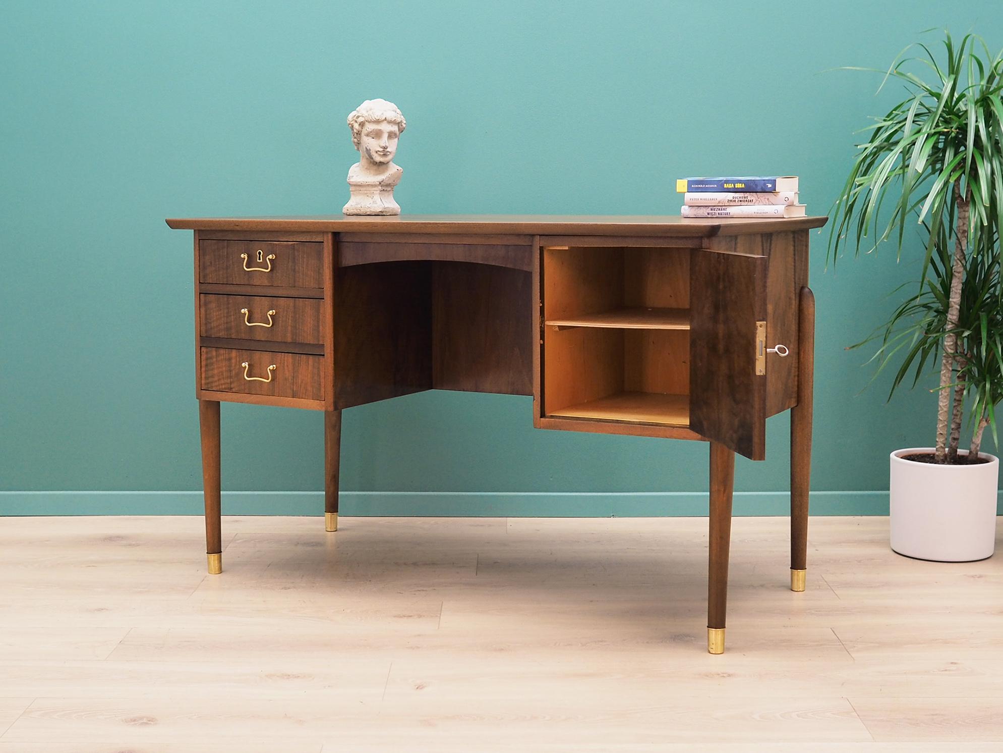 Late 20th Century Desk Walnut, Danish Design, 1970s