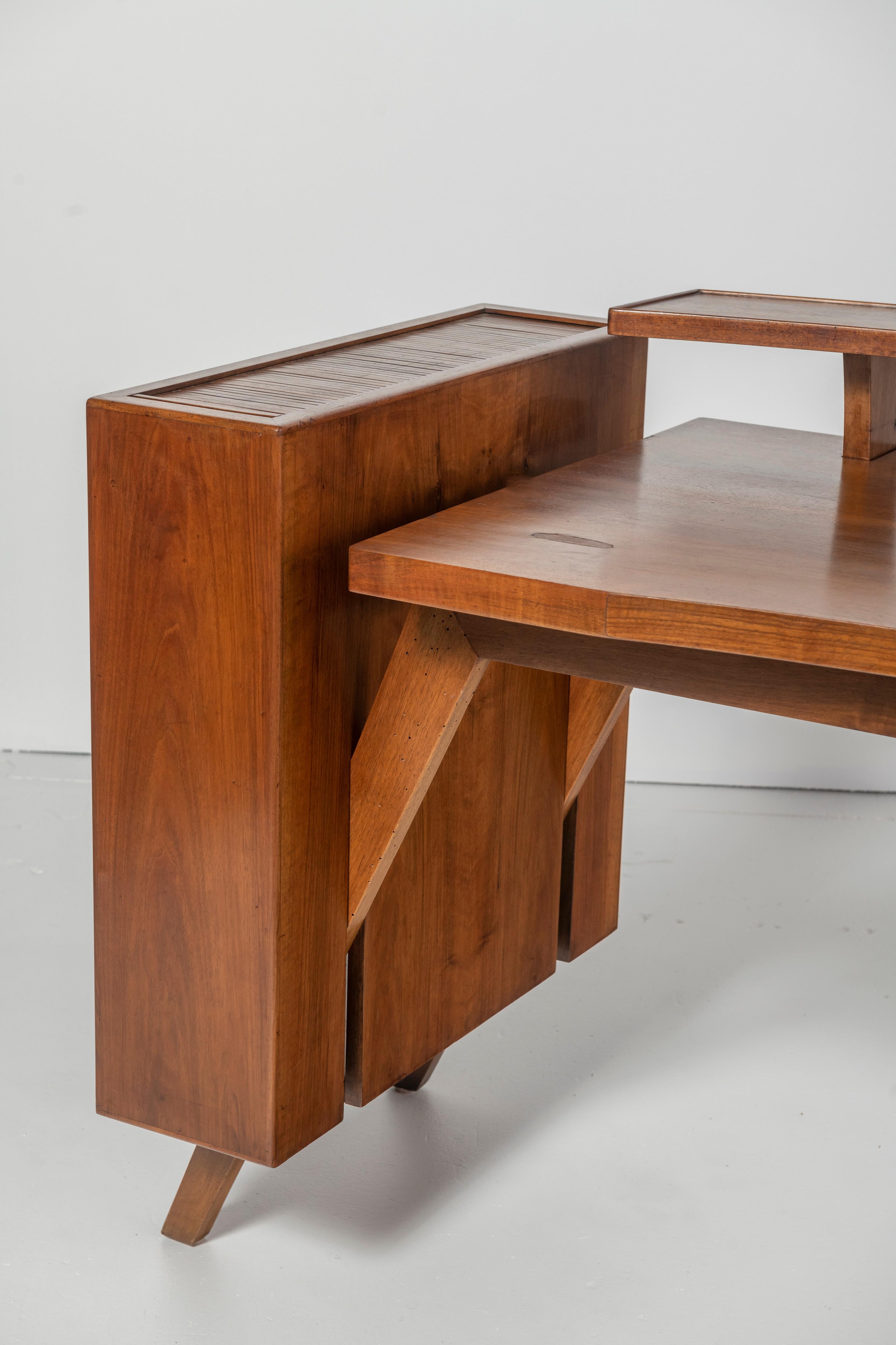 Mid-Century Modern Desk with Adjustable Top and Side Compartment Walnut Veneer, Italy, 1950s