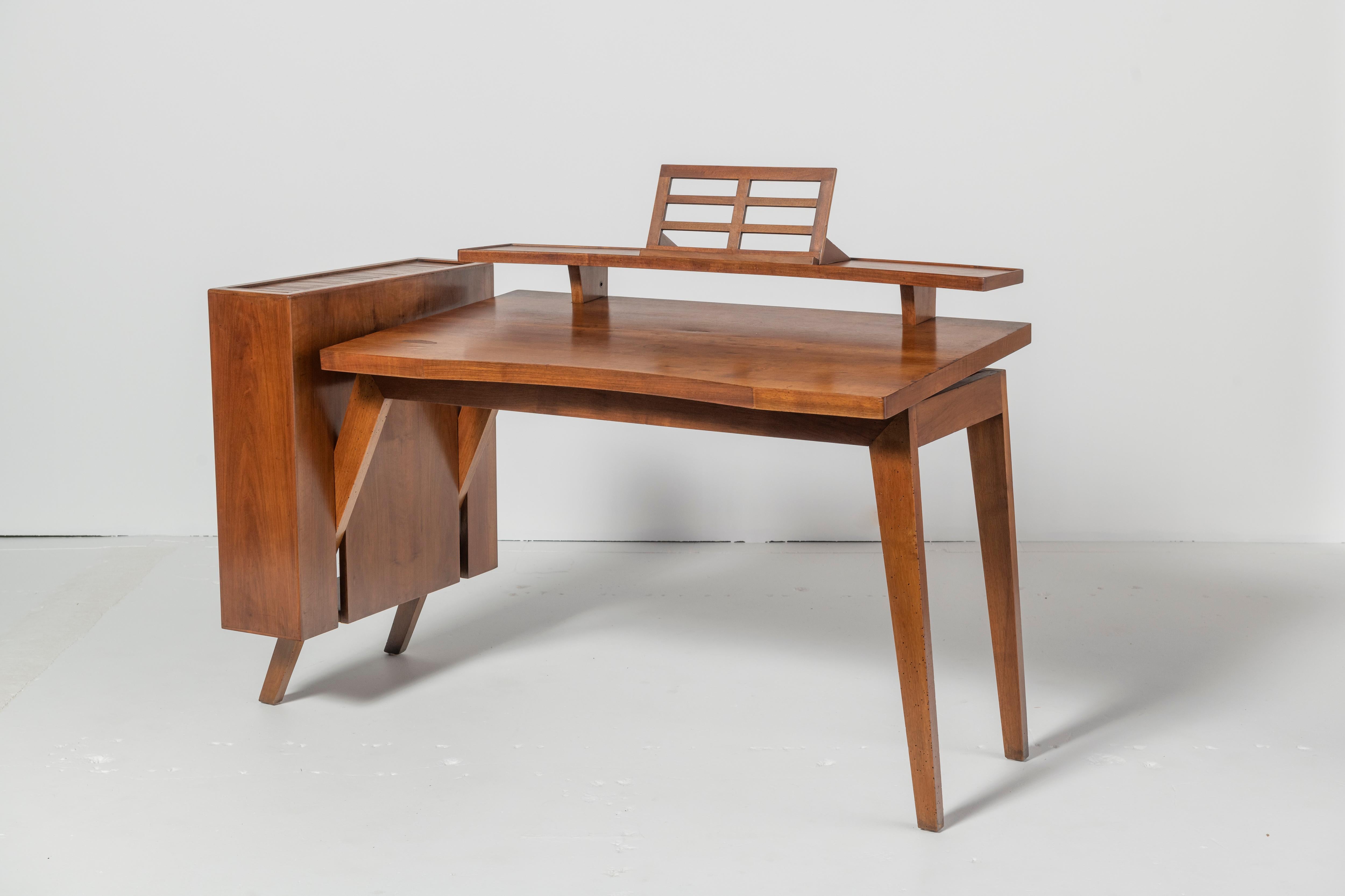 Desk with Adjustable Top and Side Compartment Walnut Veneer, Italy, 1950s In Good Condition In San Francisco, CA