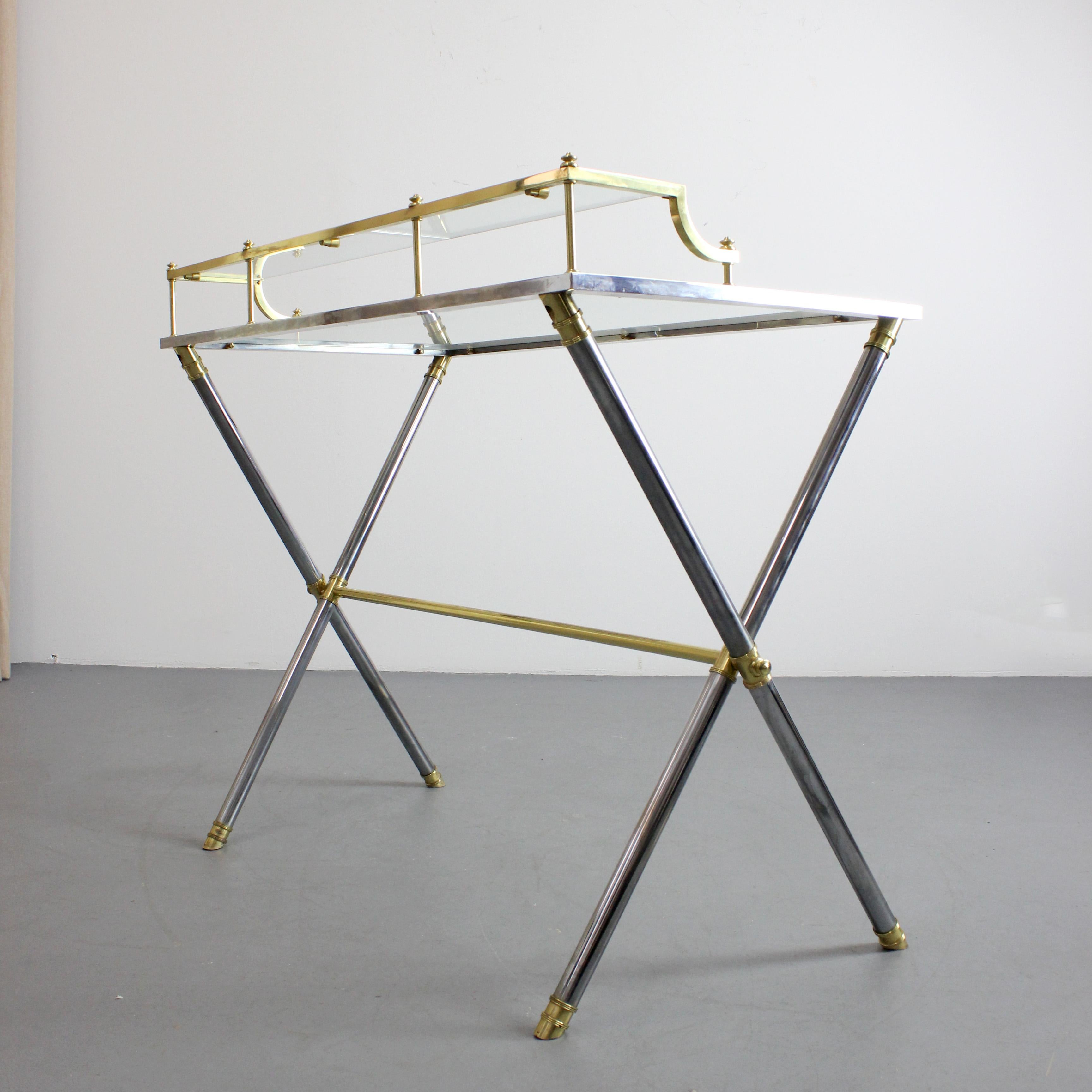 Desk with chrome-plated steel frame and gilt-plated brass details, glass top in vendita 5