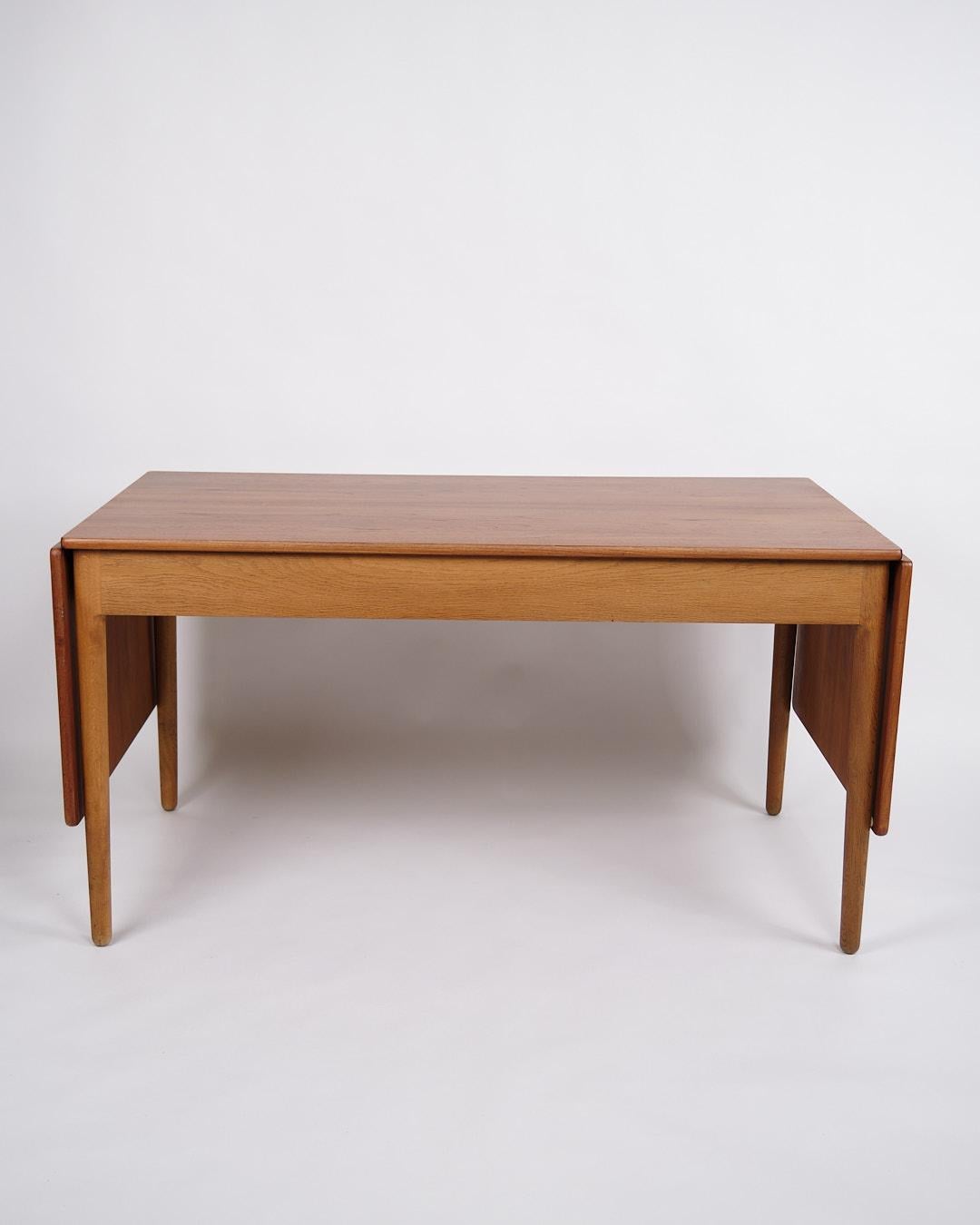 Schreibtisch Mit Klappen Modell AT-305 In Teak & Eiche Von Hans J. Wegner Für Andreas Tuck im Angebot 3