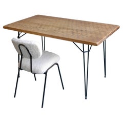 Schreibtisch mit Platte aus massiver Eiche und Haarnadelbeinen, Stuhl aus Merinowolle und Metall, 1950er Jahre