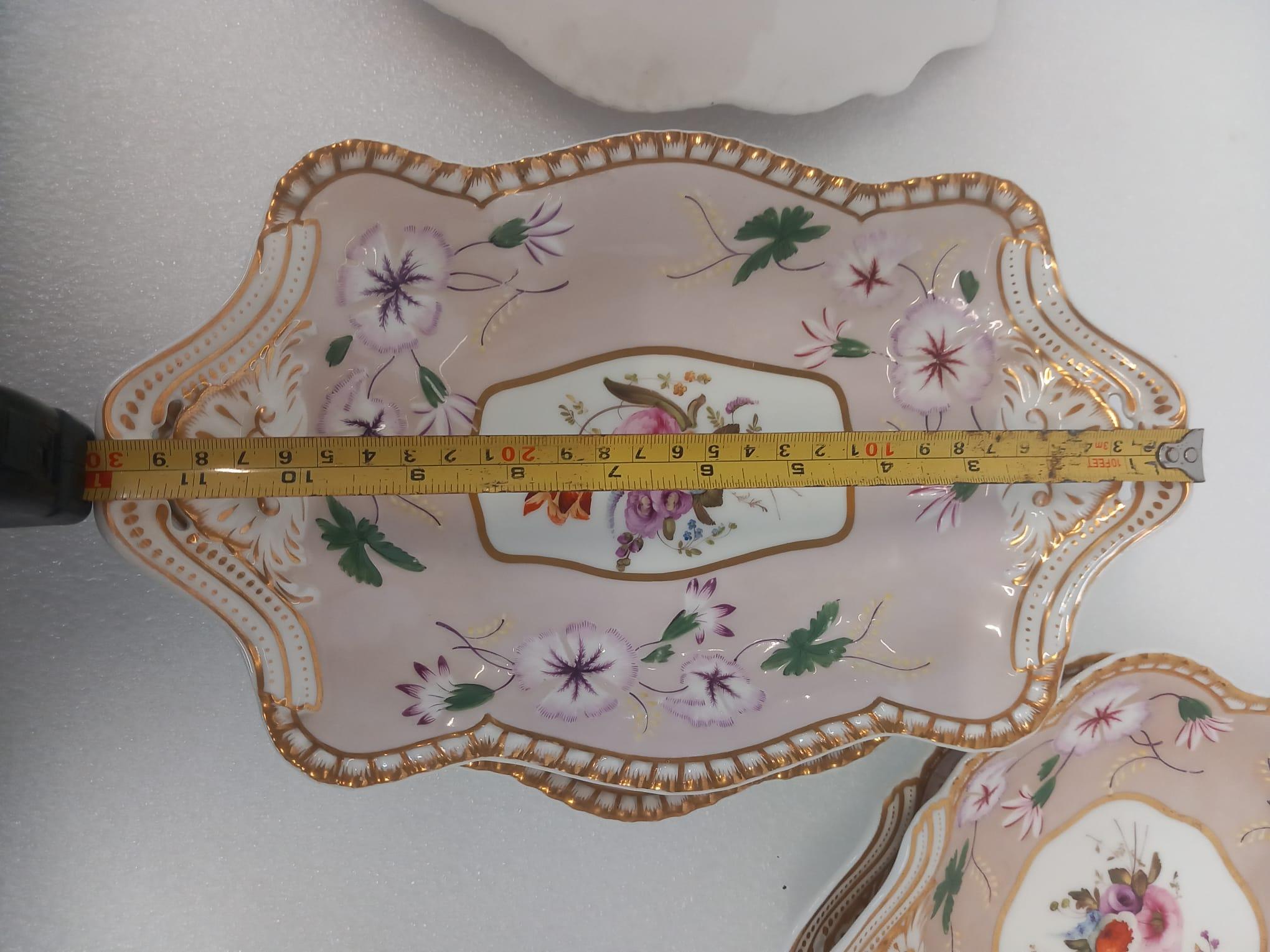 Porcelaine Service à dessert fabriqué par Spode Felspar (1815-1827) en vente