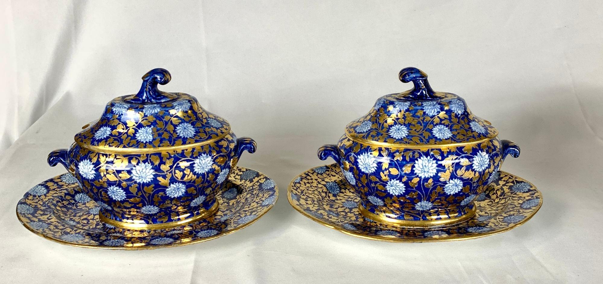19th Century  Dessert Set Coalport Porcelain Dishes Hand Painted 32 Pieces England Circa 1810 For Sale