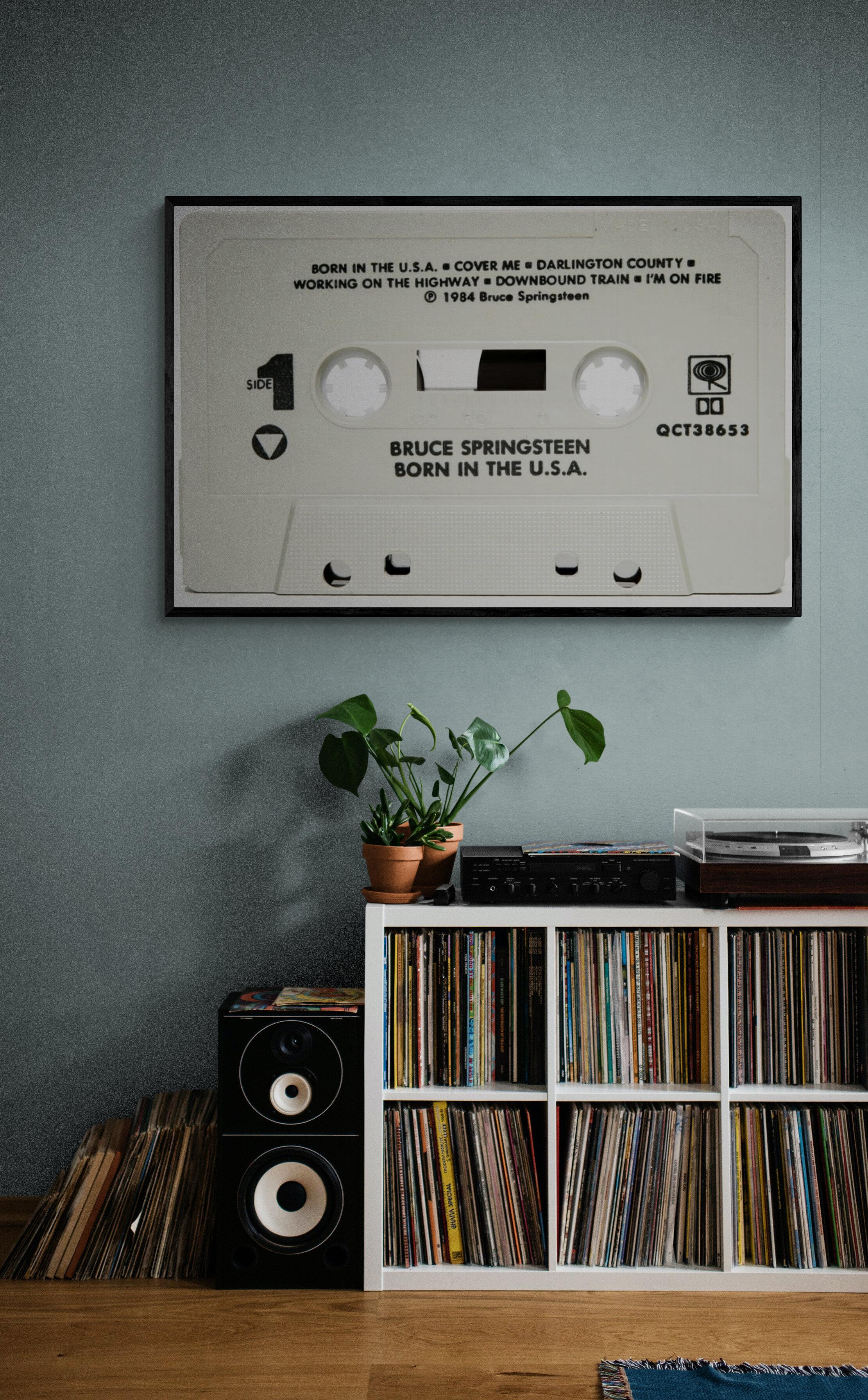 40x60 BRUCE SPRINGSTEEN „BORN IN THE USA“ Cassette-Fotografie, Kunstdruck (Amerikanische Moderne), Print, von Destro