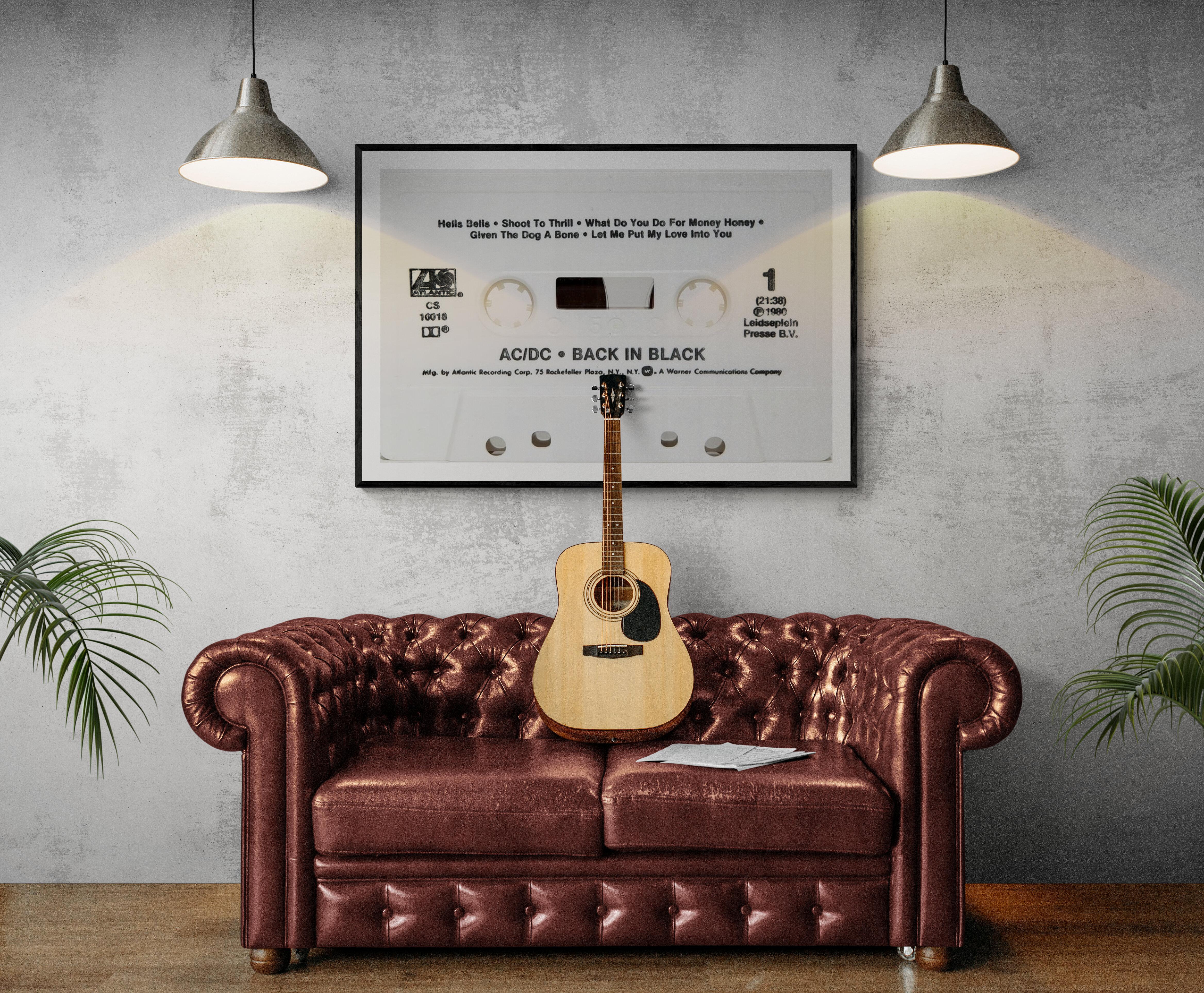 AC DC BACK IN BLACK 40x60 Fotografie Cassette-Wandteppich mit Kunstdruck (Schwarz), Color Photograph, von Destro