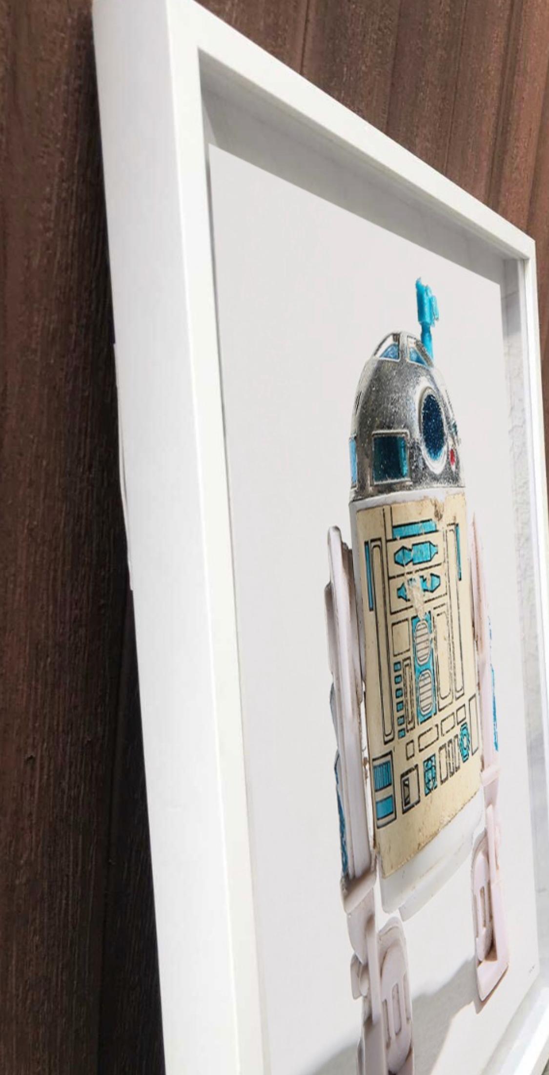 R2D2 30x40 Primera Edición , Star Wars, Fotografía Pop Art,  Película, Firmado - Photograph moderno estadounidense de Destro