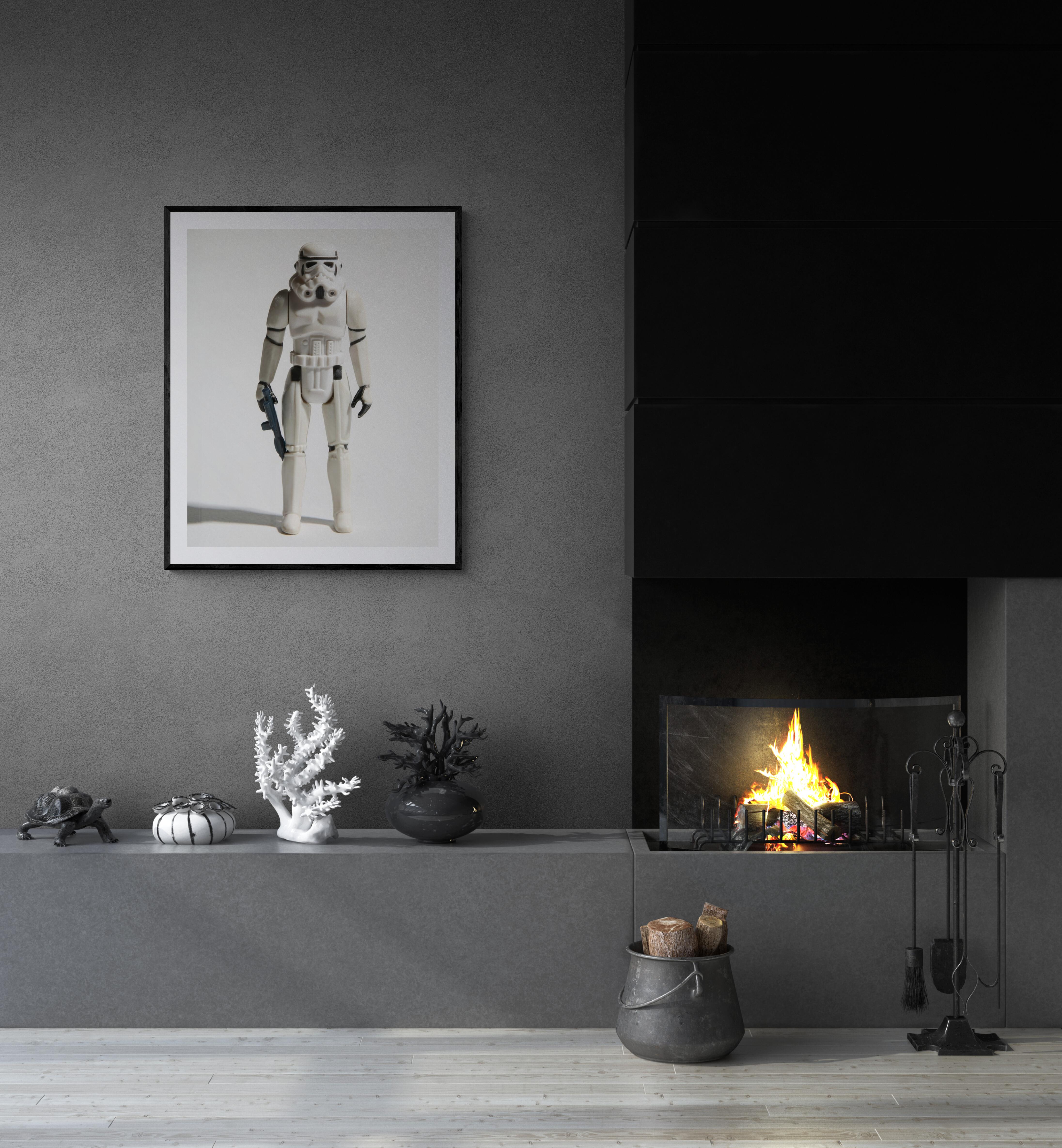 Stormtrooper 30x40 Star Wars, El Imperio Contraataca, Jedi, Fotografía Art Pop - Photograph moderno estadounidense de Destro
