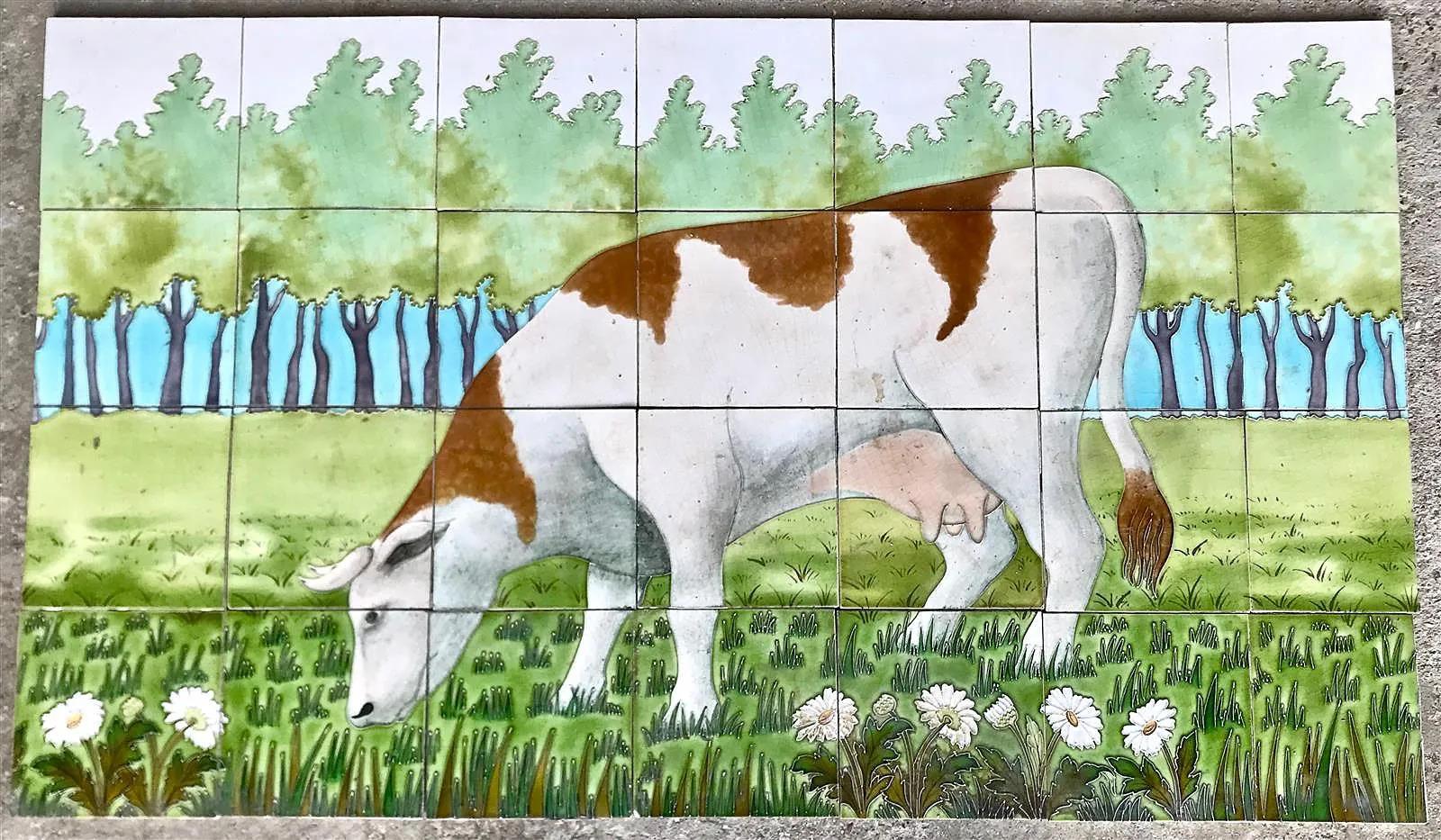 Desvres circa 1920. Exceptional set of 8 ceramic panels. Art Nouveau butcher's shop design.

4 panels with pig design:

- 1 panel 77.5 x 62 cm
-2 panels 62 x 62 cm
-1 panel 108. 5 x 62 cm

2 panels with cow design:

-1 panel 77.5 x 62 cm
1 panel