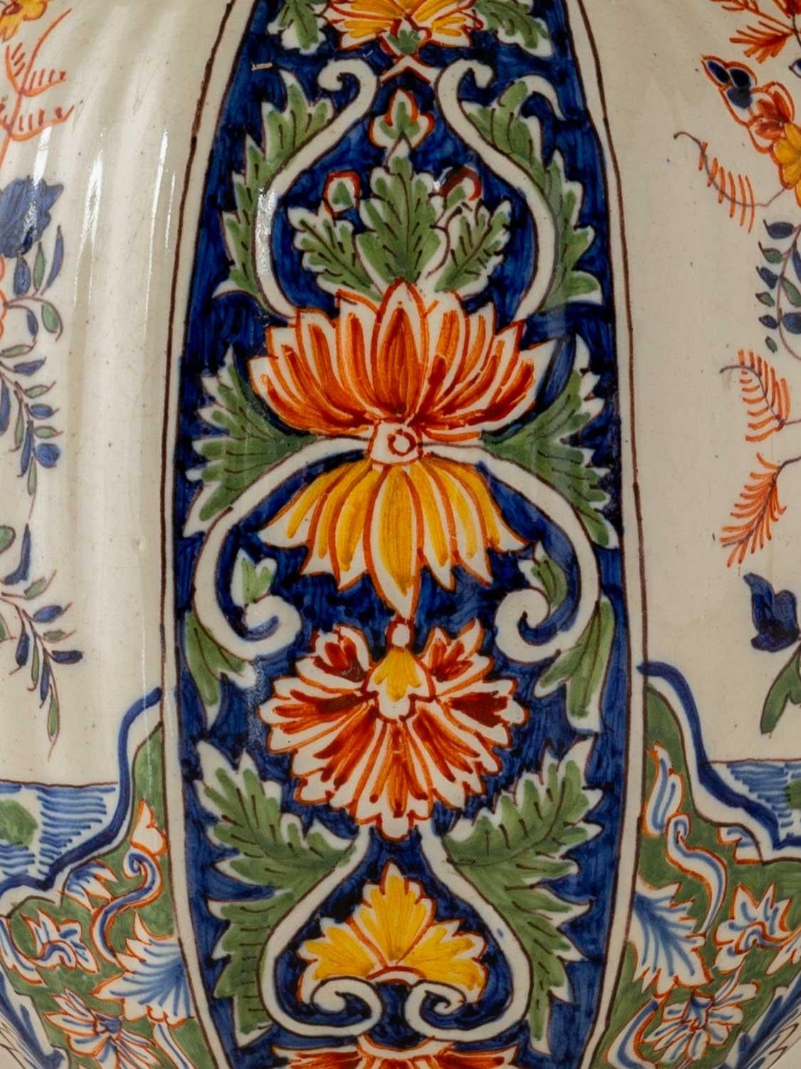 Desvres Faience Delft Table Lamp (1900-1920), New Velvet Slate-Blue Lampshade In Good Condition For Sale In AMSTERDAM, NL