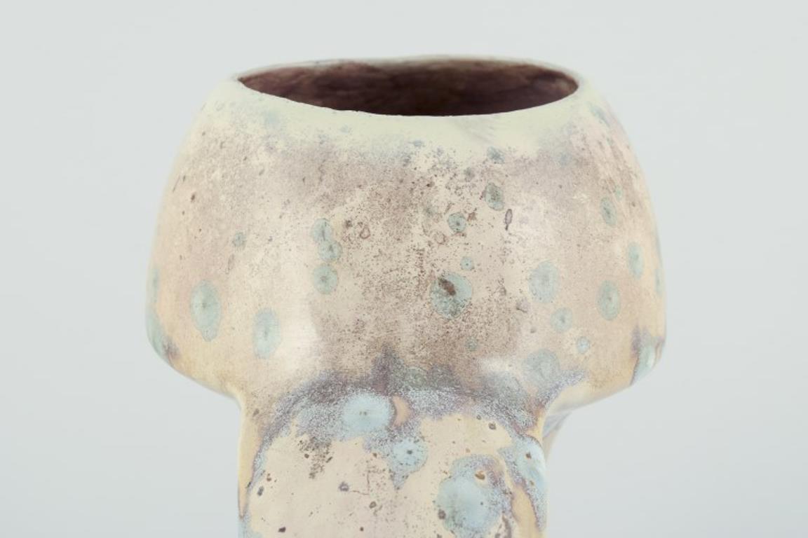 Ceramica Desvres Fourmaintraux Delassus, Francia. Vaso in ceramica Art Nouveau con manici. in vendita