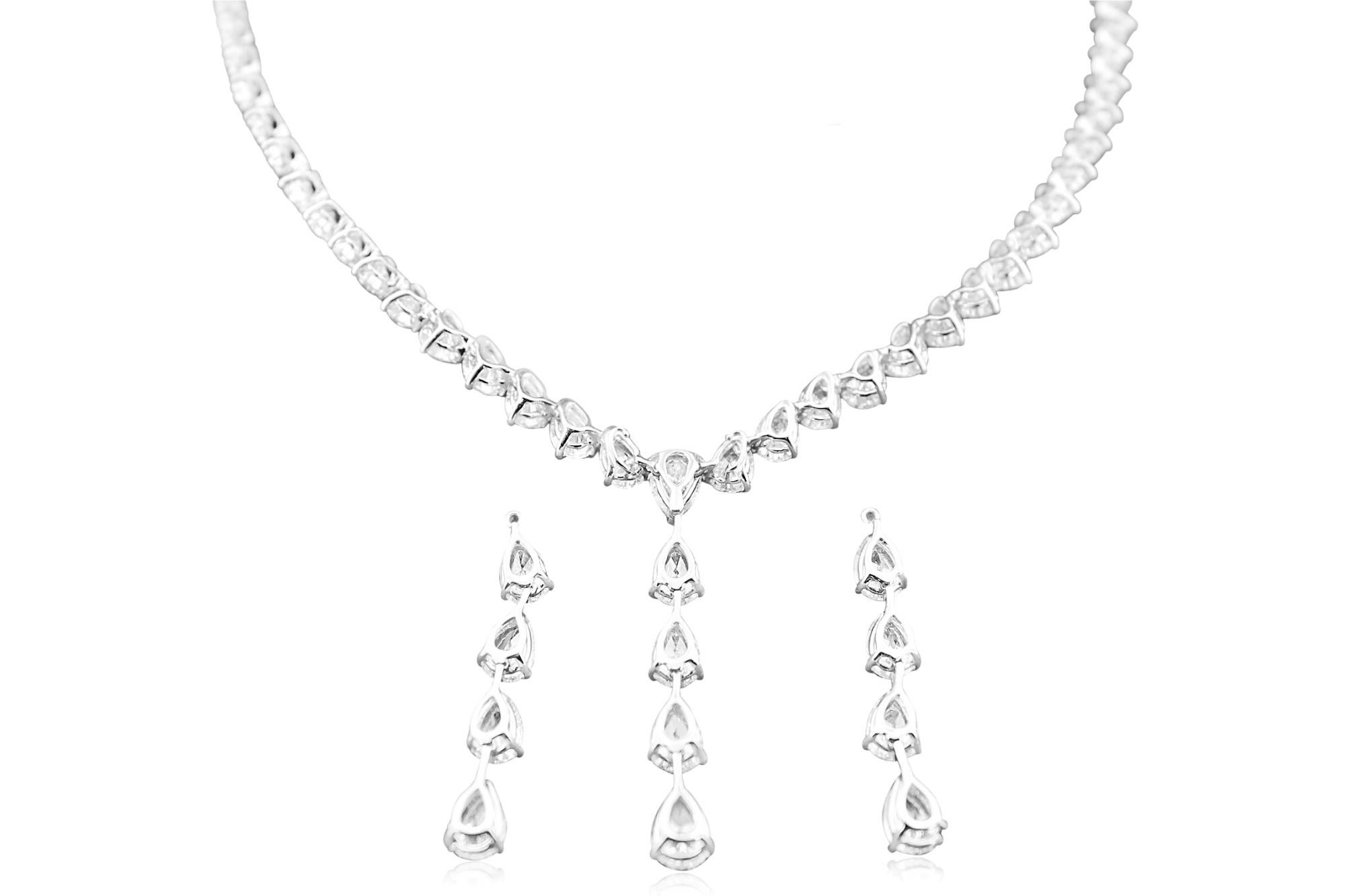 WHITE GOLD ASARA PEAR CUT DIAMOND NECKLACE - 38.75 CT


18K White gold


Jewellery can be worn as a one strand diamond necklace with dangle earrings or three diamond strand necklace with stud earrings

Total diamond weight: 38.75 ct
[ 83 diamonds