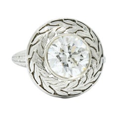 Detailed Art Deco 1.85 Carat Diamond 18 Karat White Gold Foliate Statement Ring
