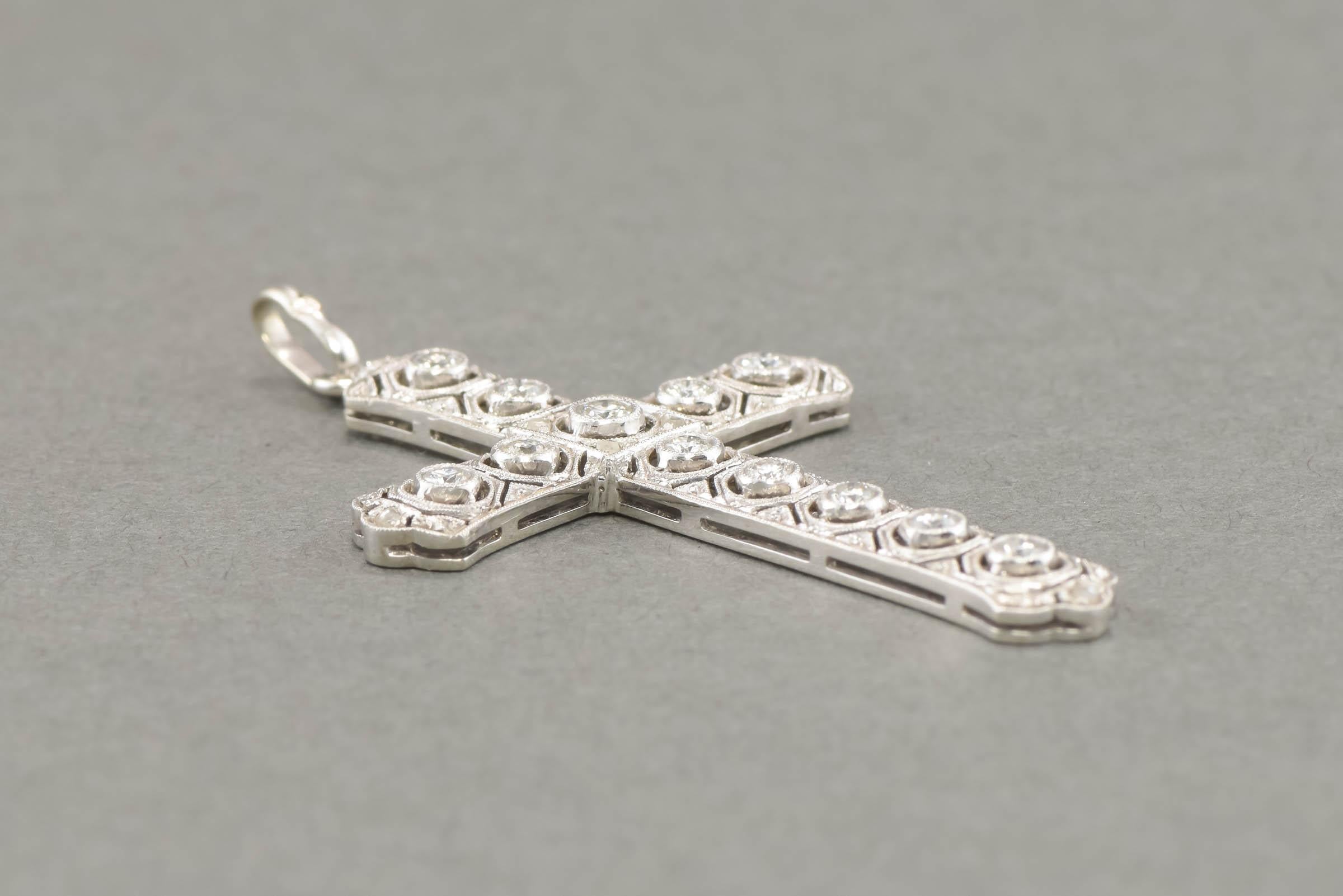 Detailed Art Deco Diamond Cross Pendant in 18K White Gold For Sale 4