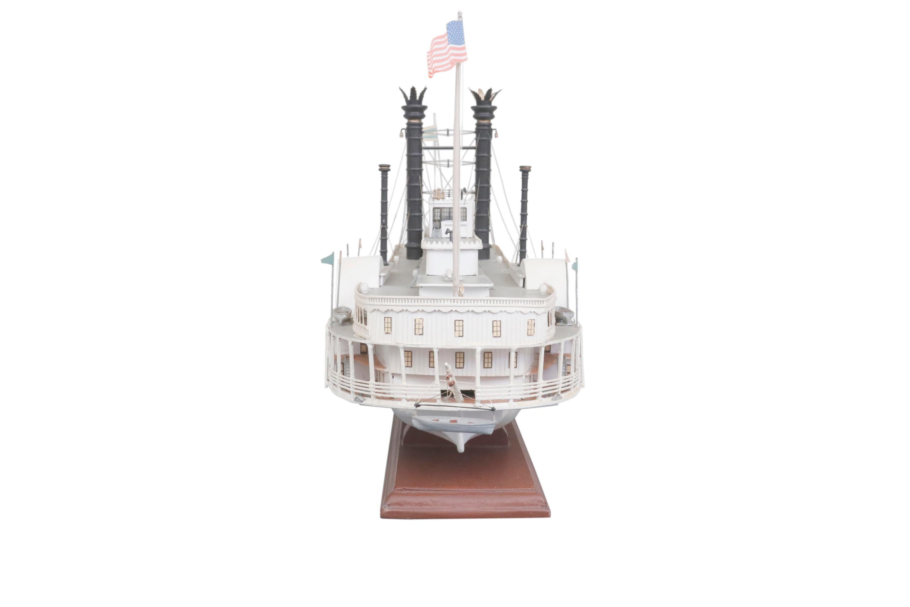 Wood Detailed Replica of the ROBERT E. LEE: Paddle Wheeler
