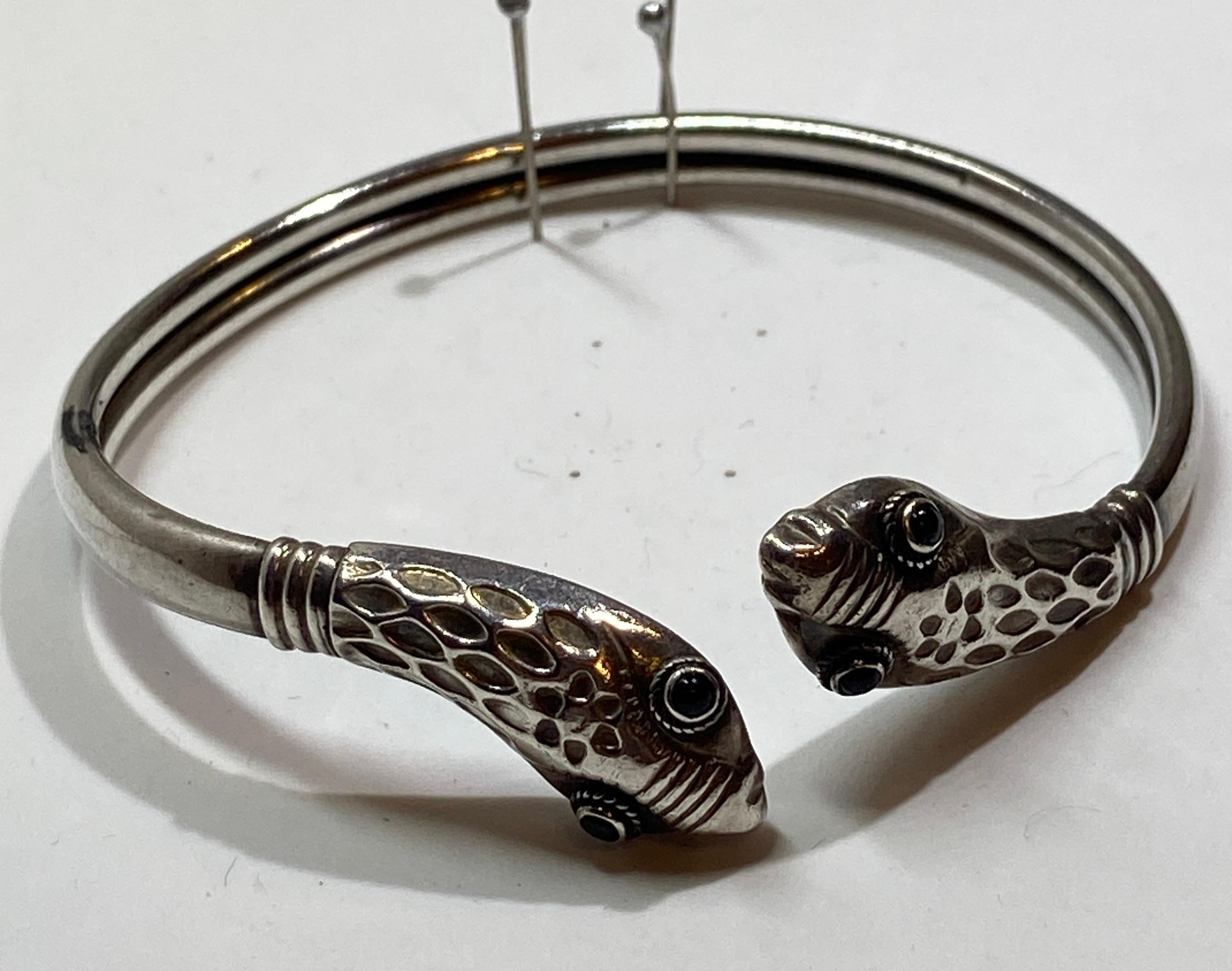 Detailliertes Manschettenarmband aus Sterlingsilber „Paar Schlangen“ im Angebot 3