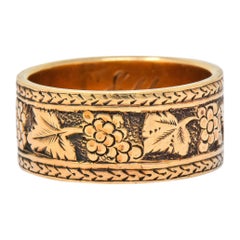 Detailed Victorian 14 Karat Gold Grapevine Band Ring, circa 1860